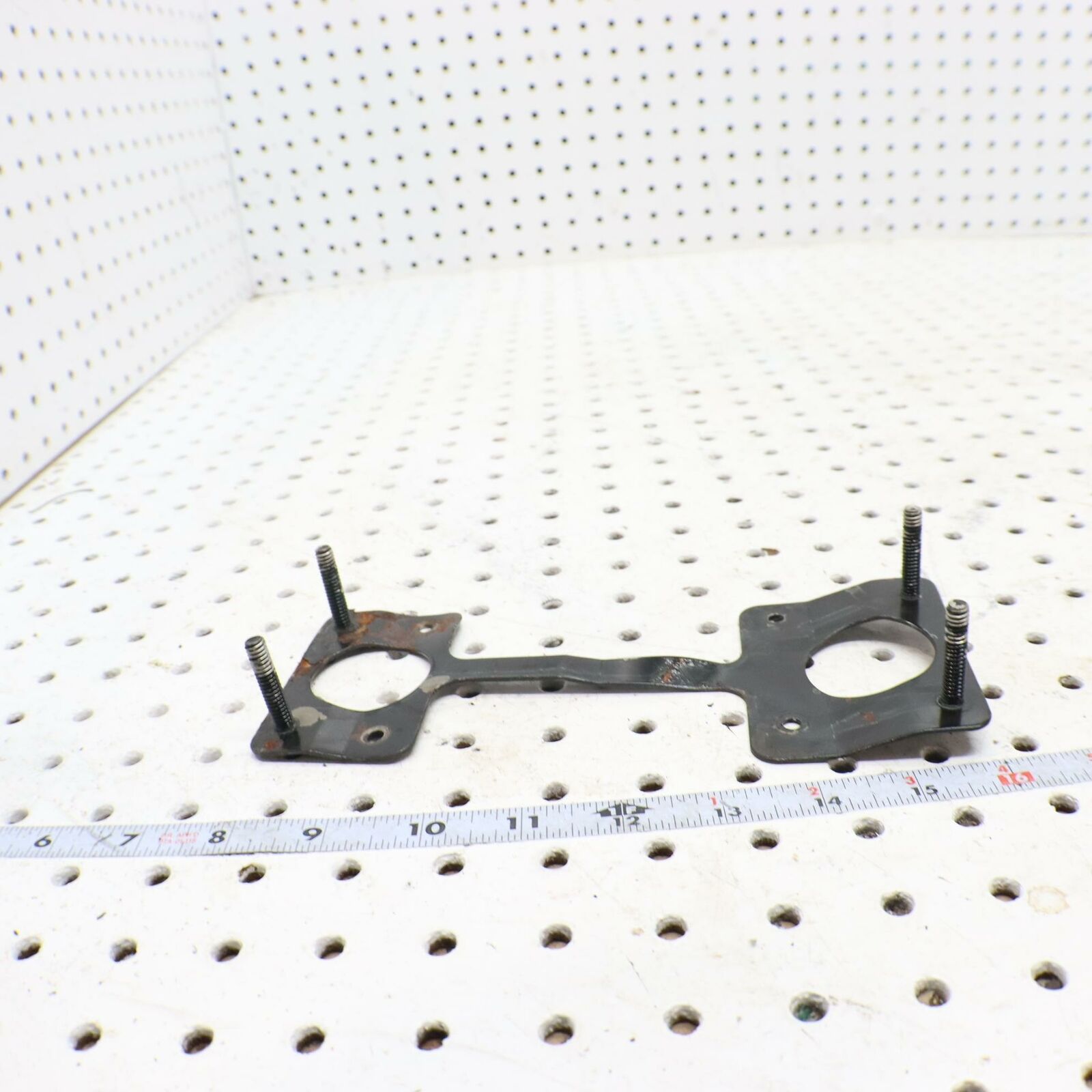 2006 POLARIS SWITCHBACK ECU CDI ECM COMPUTER BRACKET MOUNT 1014702-067