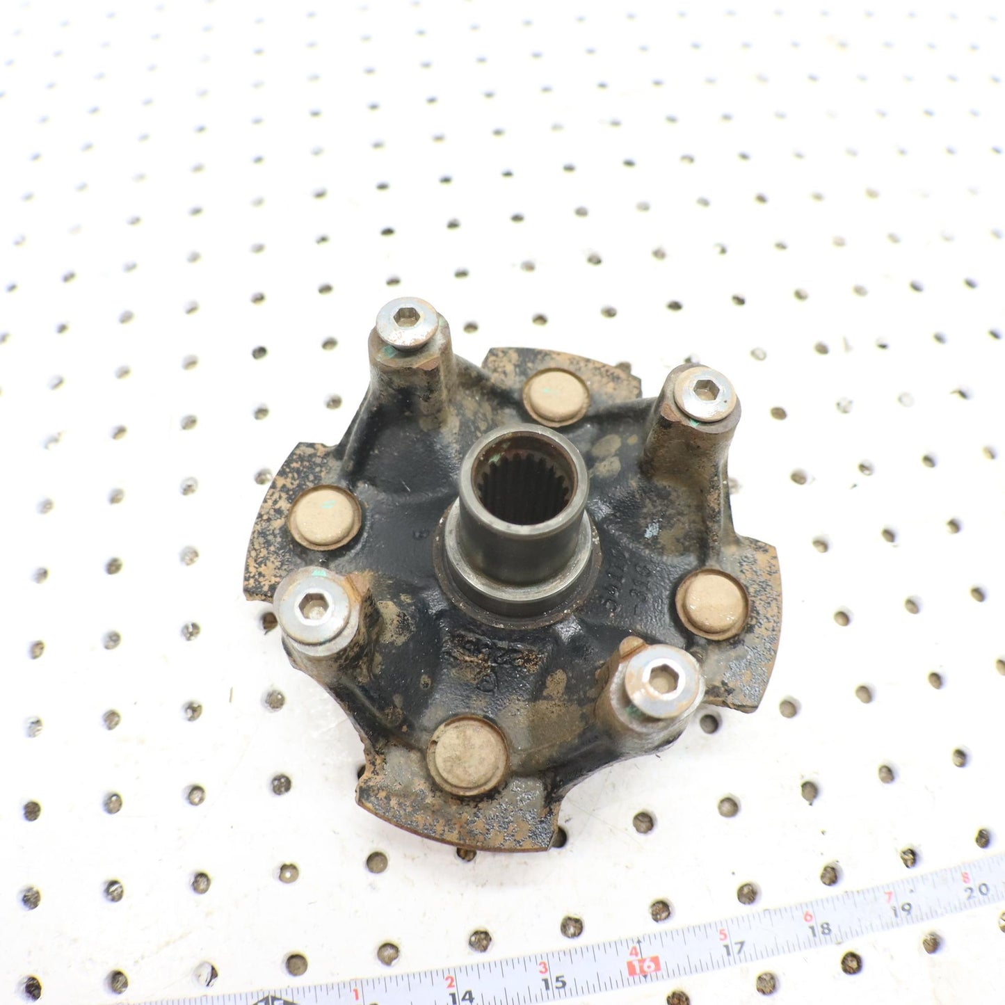 2016 SUZUKI KING QUAD 500 WHEEL HUB FRONT 54110-31G00; 54110-31G10