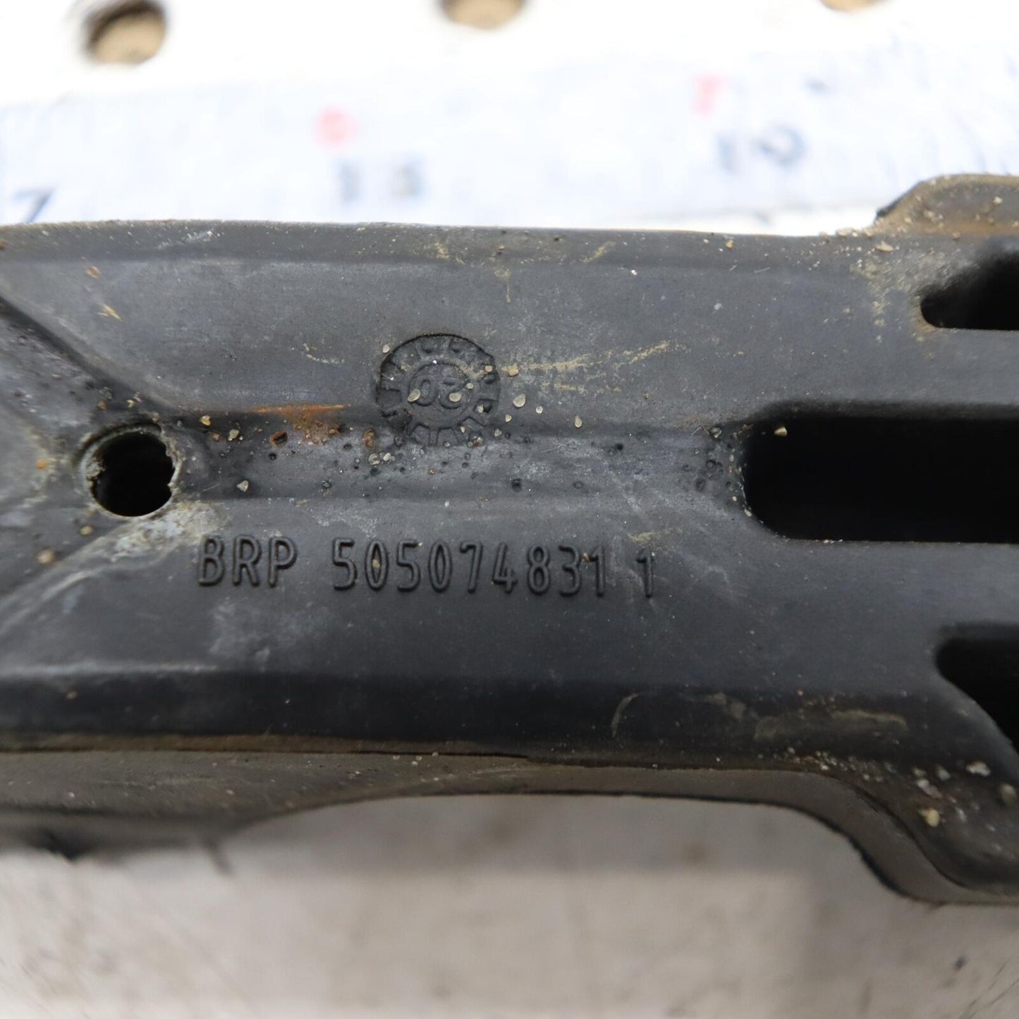 2009 SKI-DOO SUMMIT X 800R SKI RUBBER STOPPER BUSHING BUMPER 505074831