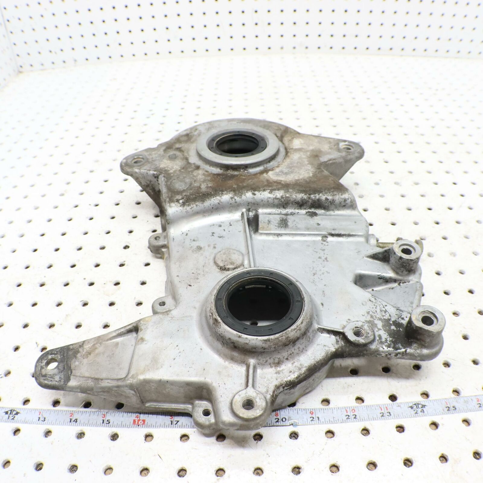 2006 POLARIS FST SWITCHBACK TRACK CHAIN HOUSING CASE 1332318