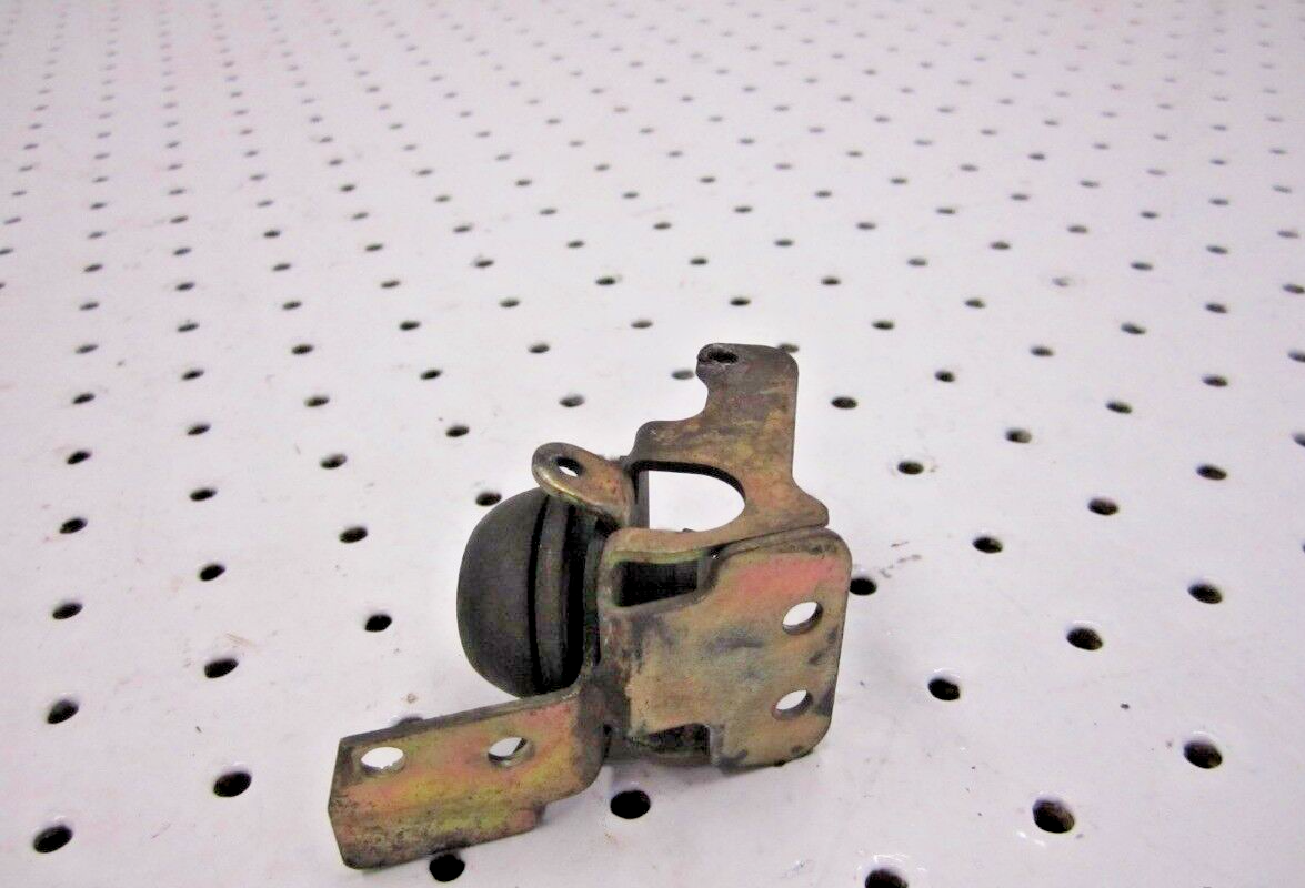 2010 POLARIS 800 RMK 155 EXHAUST MOUNT 1261403