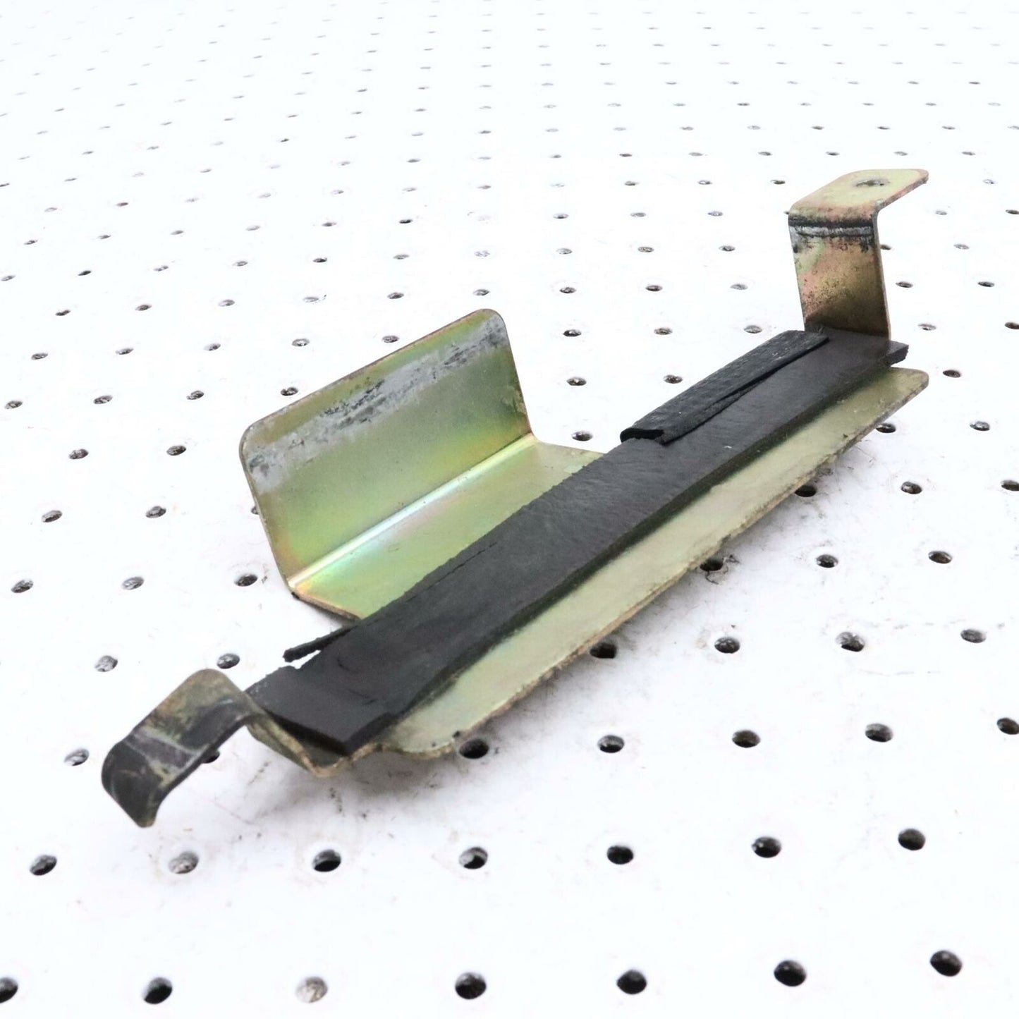 2006 POLARIS SWITCHBACK BATTERY BOX HOLDER COVER 1015168; 1016727