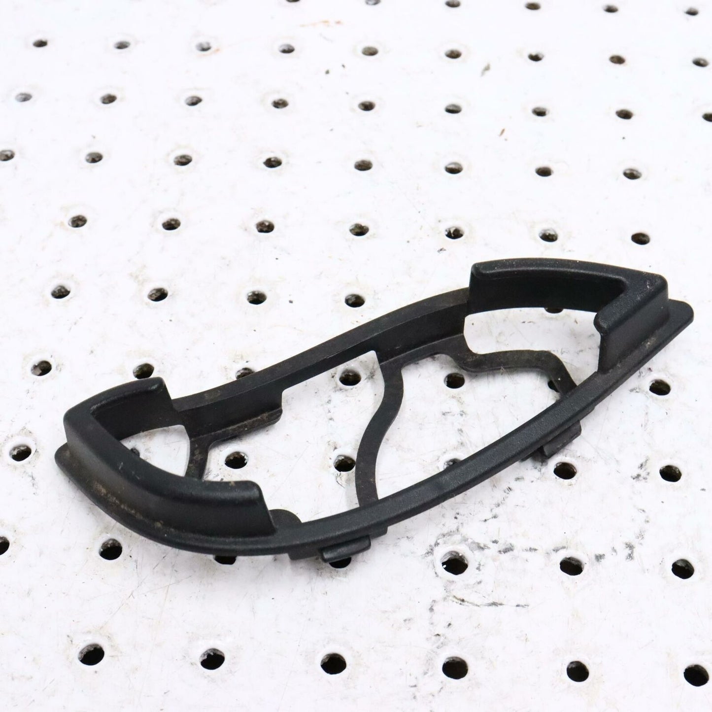 2006 POLARIS RMK 700 AIR INTAKE BEZEL SCREEN 5435777