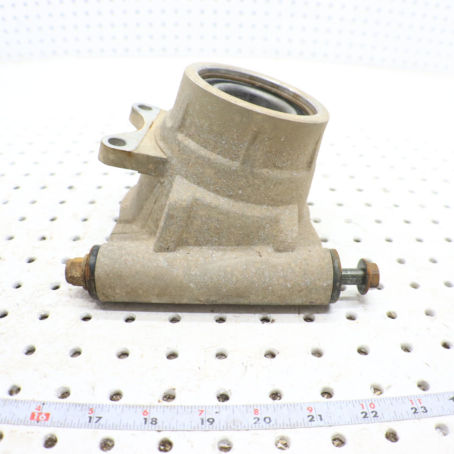 2013 Polaris Ranger Xp 900 Wheel Bearing Carrier RIGHT REAR 5137677; 5138502