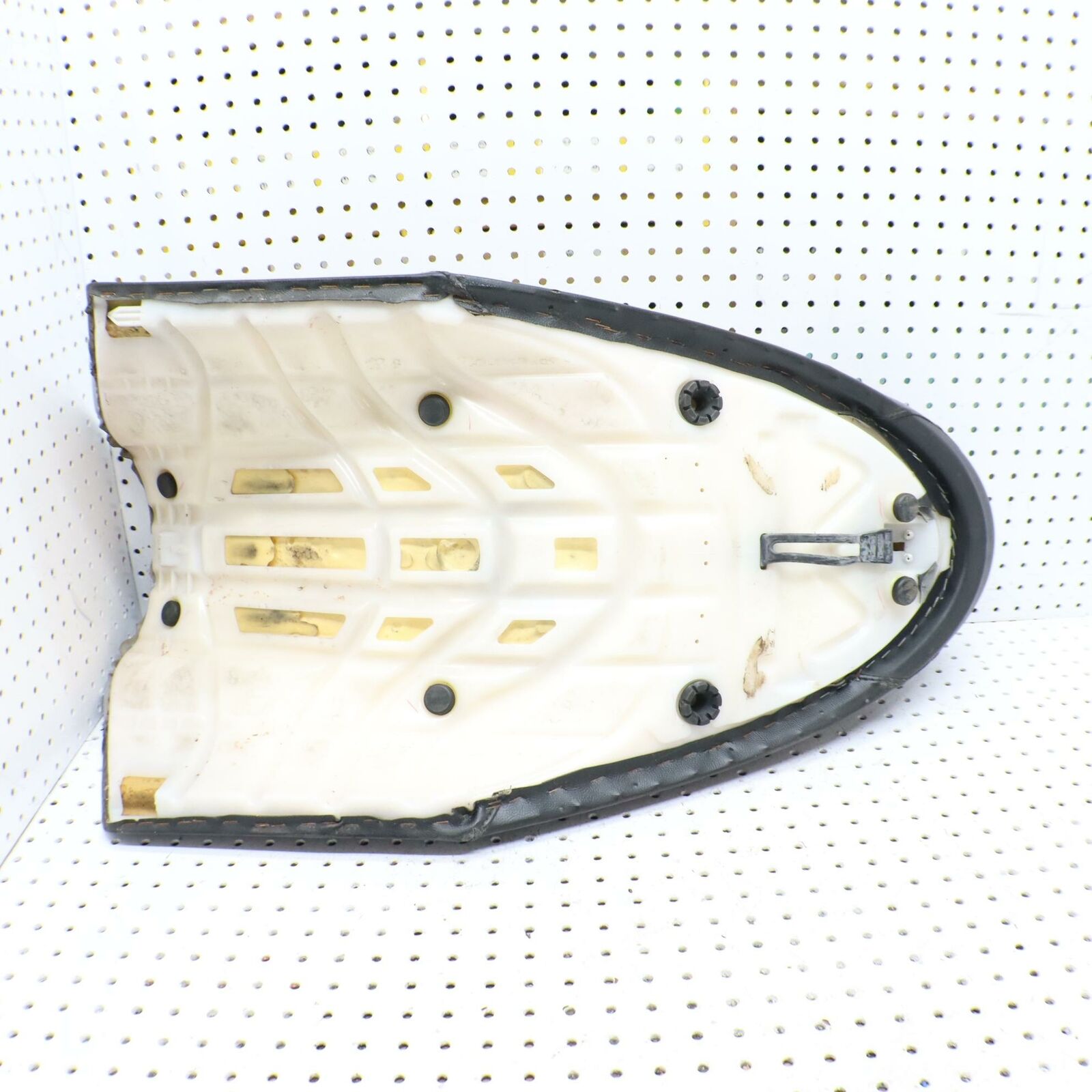 2006 POLARIS SWITCHBACK SEAT SADDLE 2683782