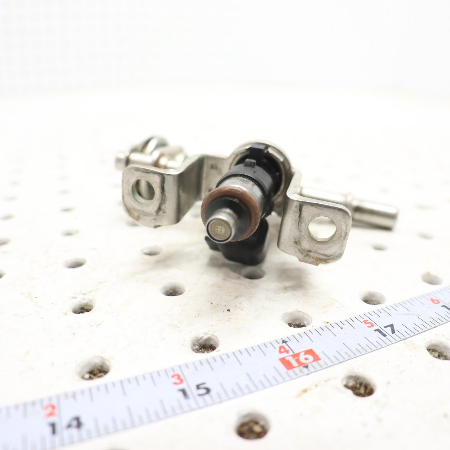 2014 Polaris Sportsman 570 Fuel Injector & FUEL RAIL 2521403 ; 2521068