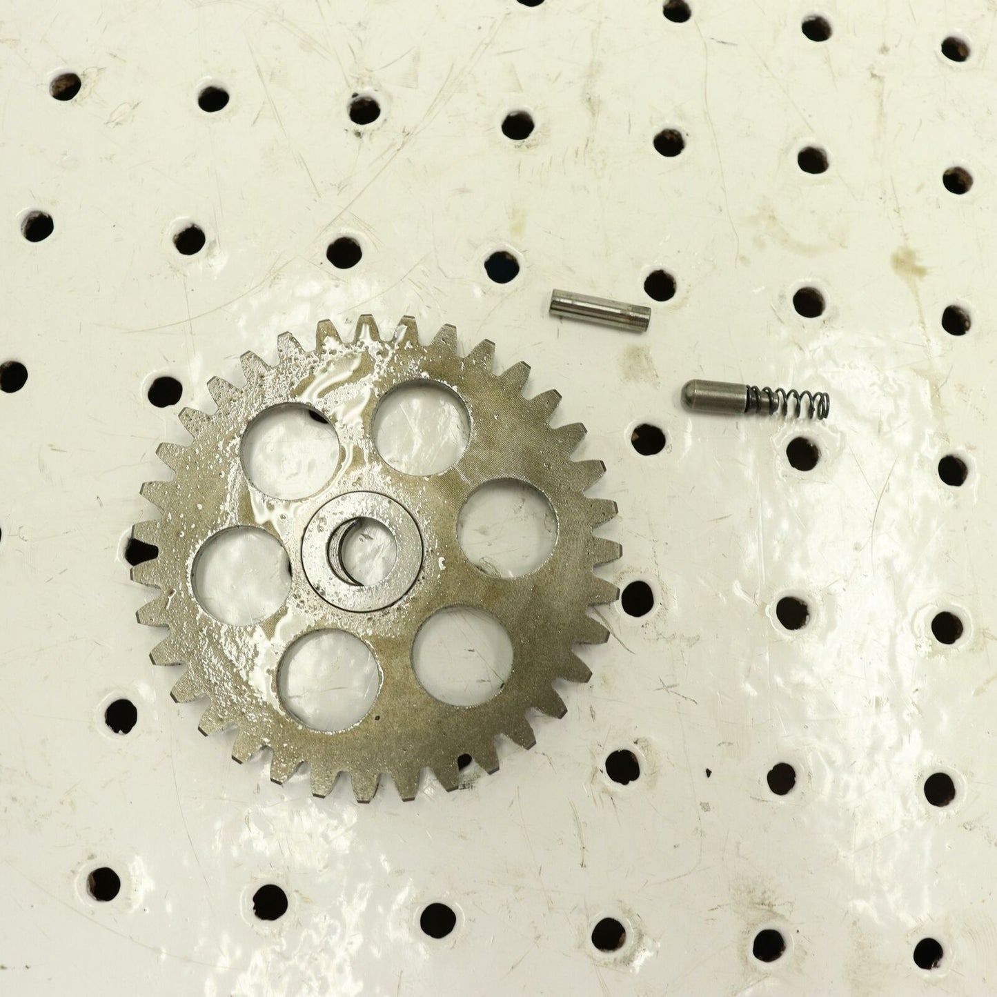 2003 SUZUKI SAVAGE 650 GEAR OIL PUMP GEAR 16331-24B00