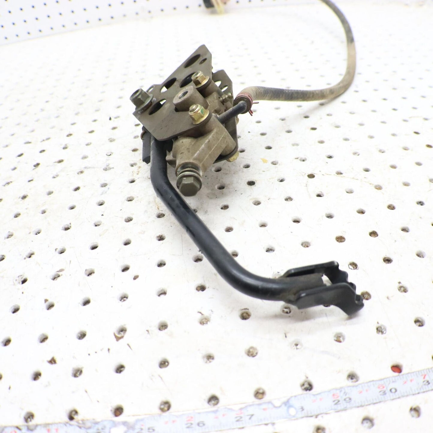 2009 POLARIS SPORTSMAN XP 850 FOOT BRAKE PEDAL & MASTER CYLINDER 1911347 1913903
