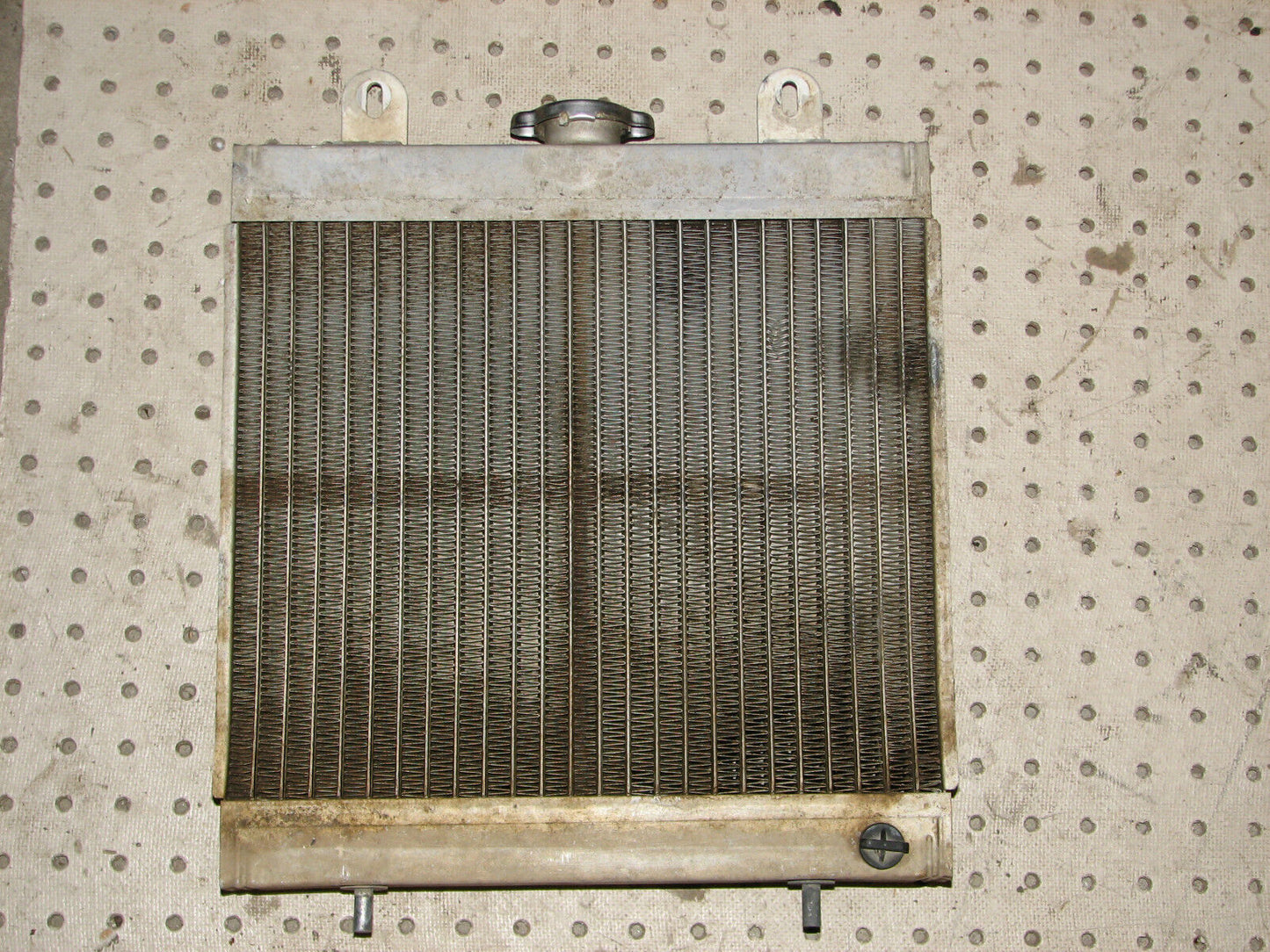 2001 POLARIS XPLORER 400 4X4 RADIATOR 1240090