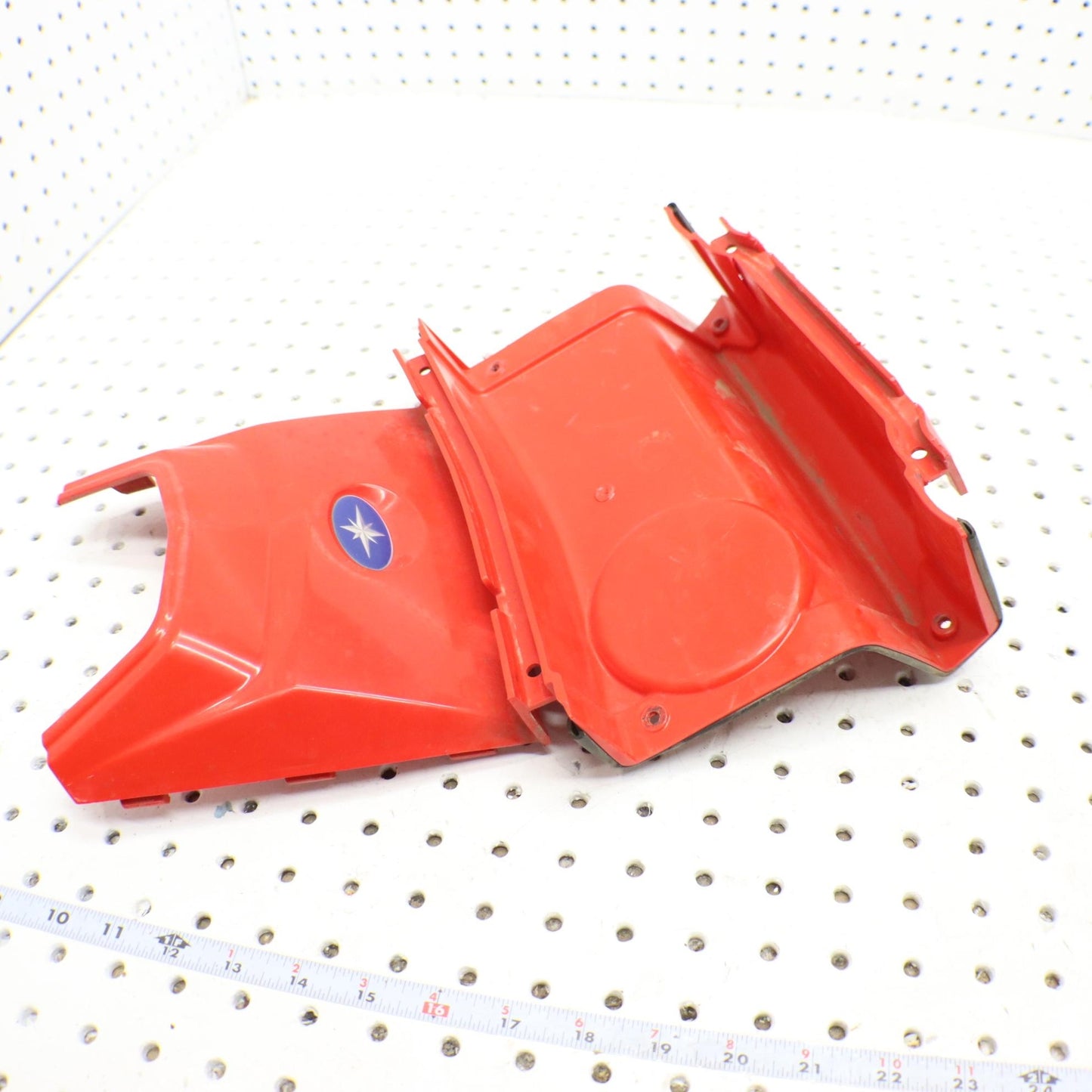 2016 POLARIS SPORTSMAN 570 FRONT FENDER COVER RED 5439069-293 CRACK