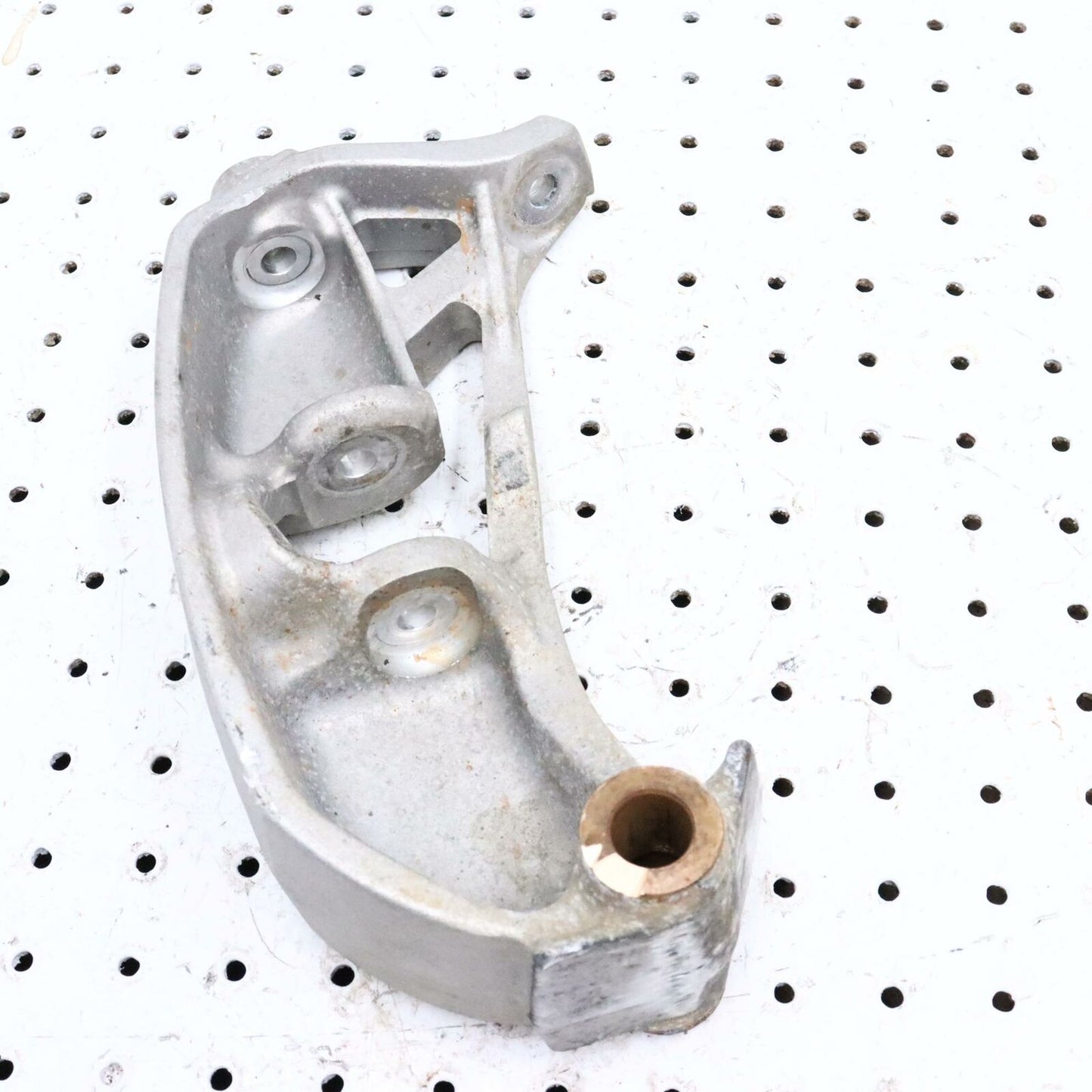 2007 POLARIS IQ 600 RIGHT FRONT STEERING ARM SPINDLE KNUCKLE 1822796