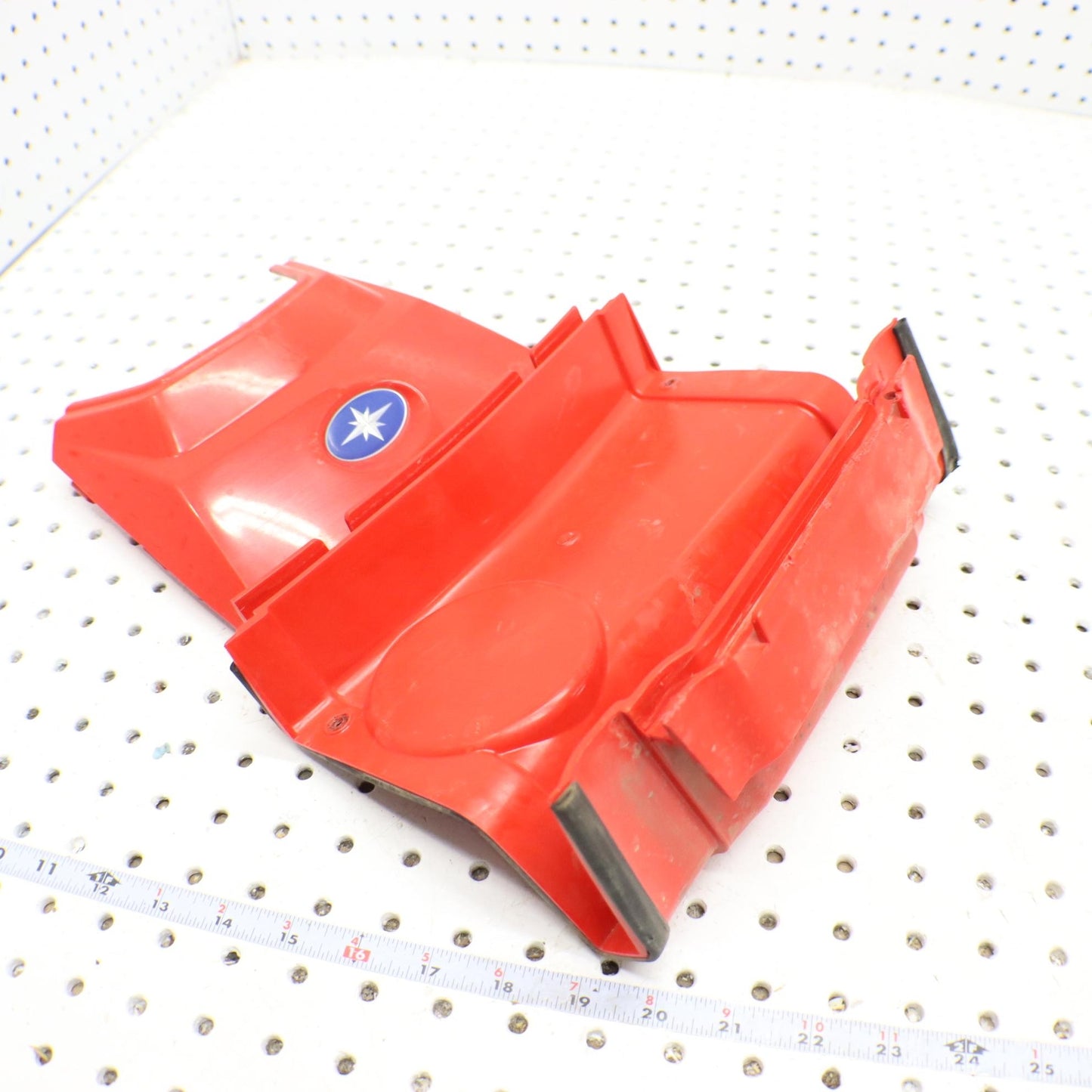 2016 POLARIS SPORTSMAN 570 FRONT FENDER COVER RED 5439069-293 CRACK
