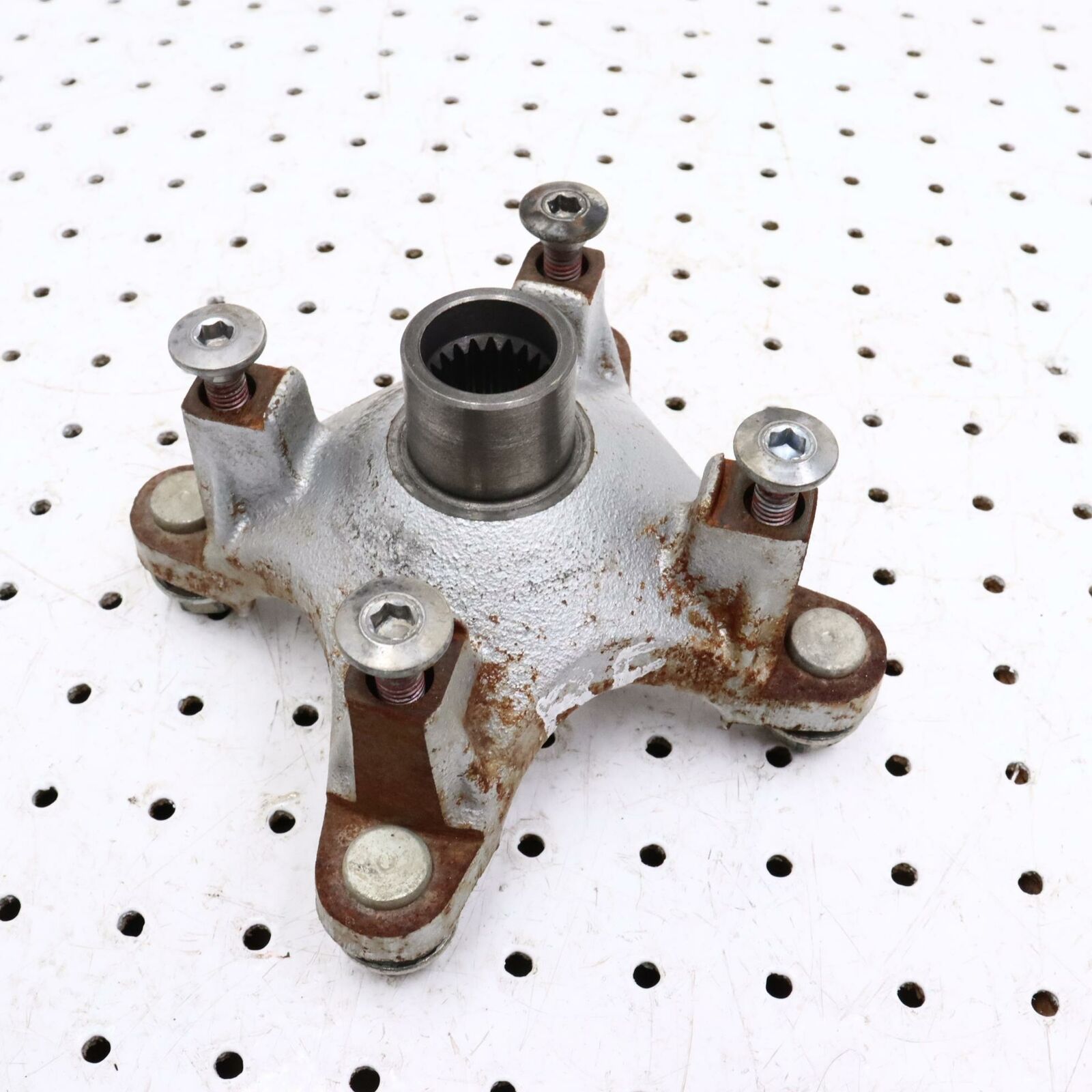 2008 KAWASAKI BRUTE FORCE 650 FRONT WHEEL HUB RIGHT 49030-1135; 49030-0046
