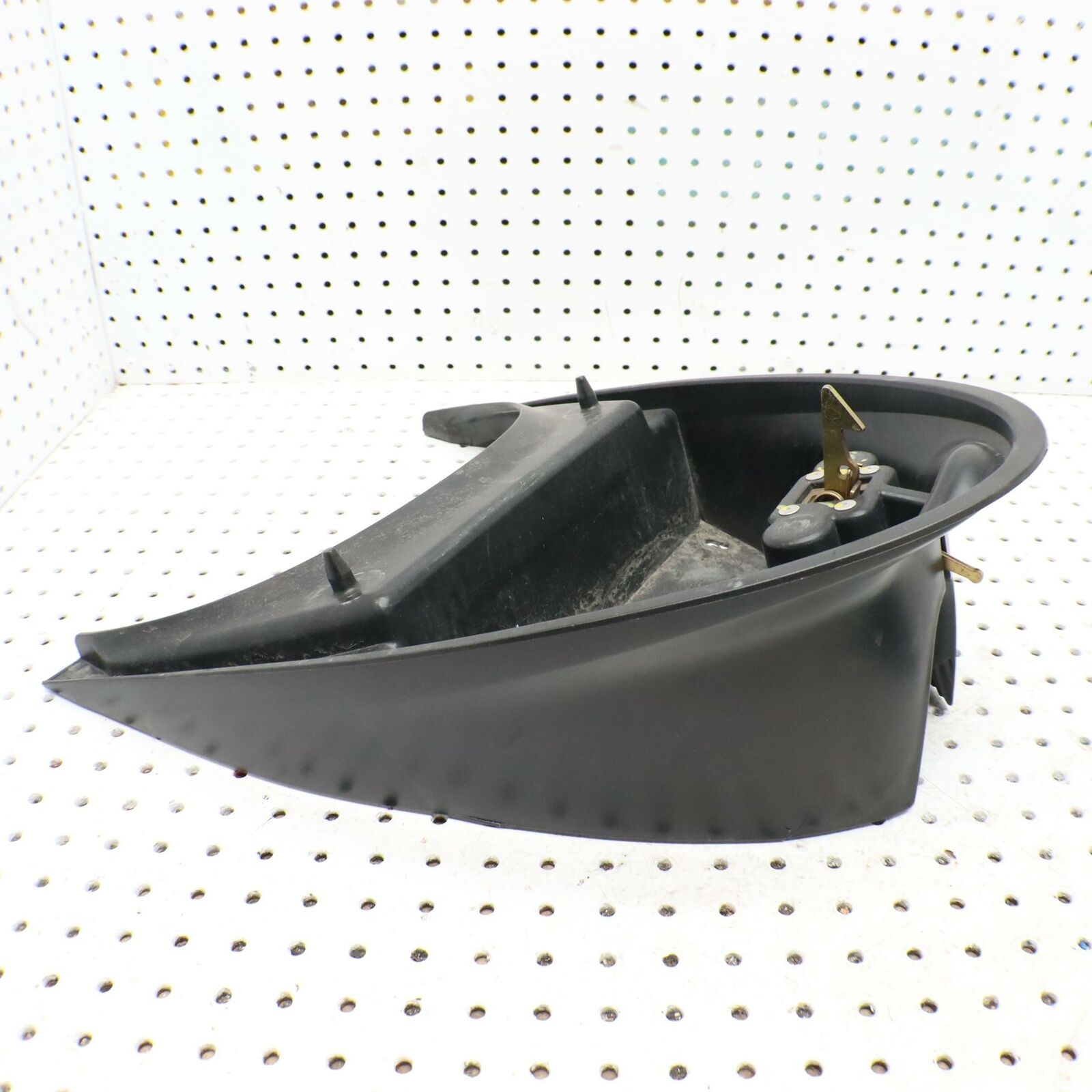 2006 POLARIS SWITCHBACK SEAT WEDGE ASM, BLK 2632845-070