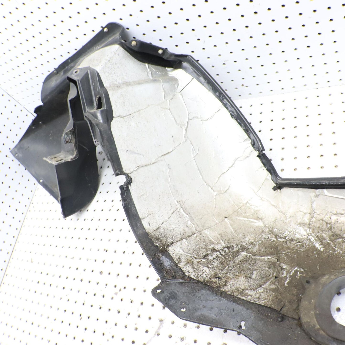 2008 POLARIS SWITCHBACK TURBO RIGHT SIDE LOWER BELLY PAN PANEL 2633275-070