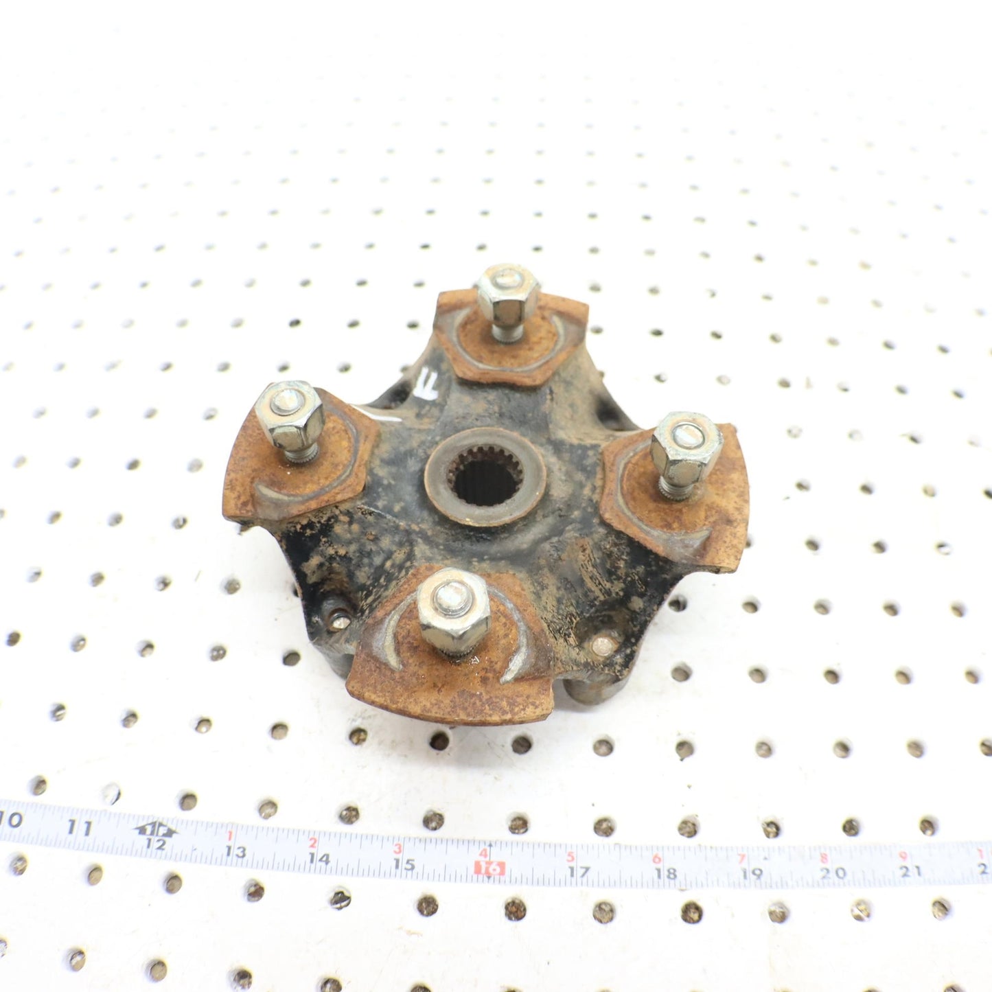 2016 SUZUKI KING QUAD 500 WHEEL HUB FRONT 54110-31G00; 54110-31G10