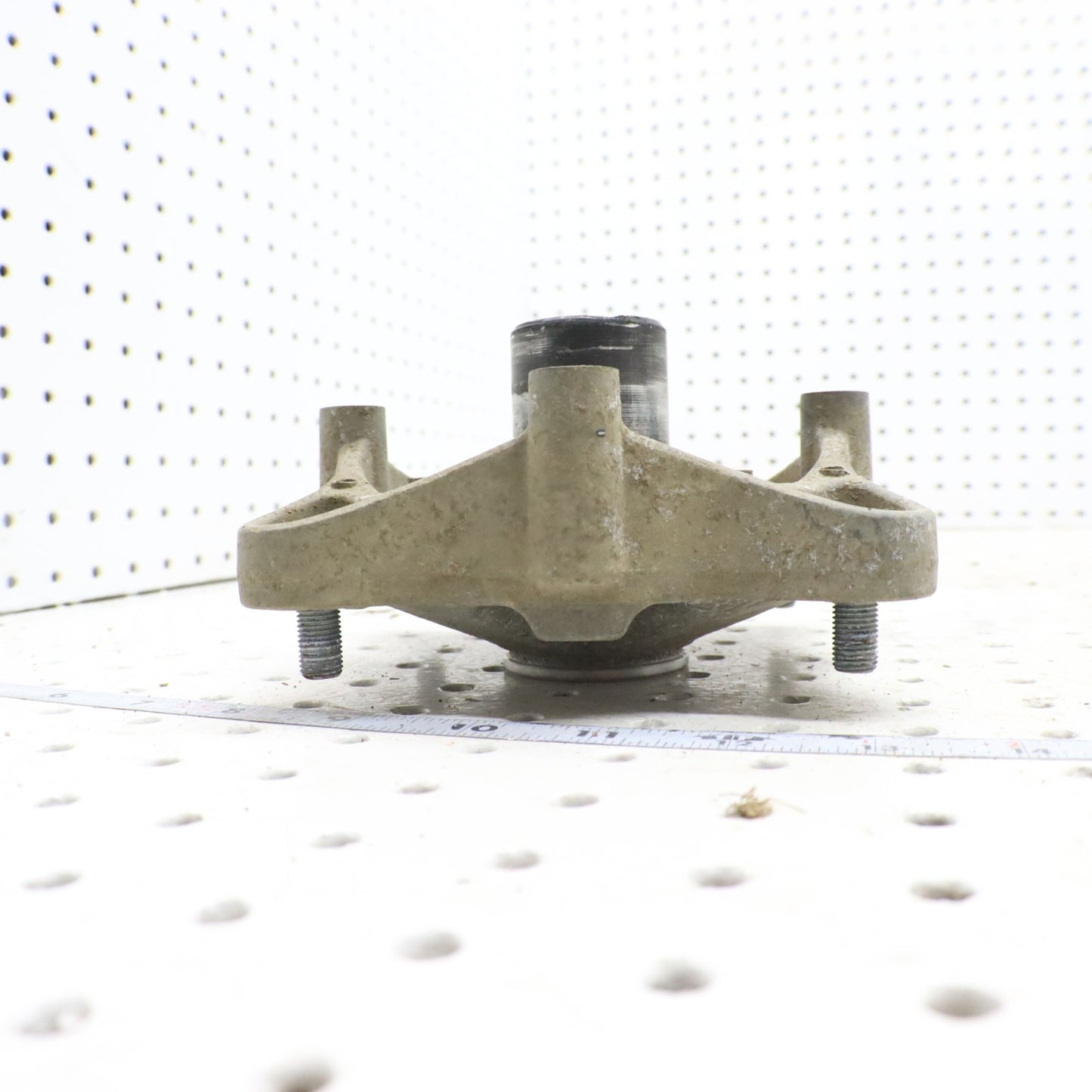 2009 Polaris Sportsman 800 Wheel Hub 5135113 5143629 REAR