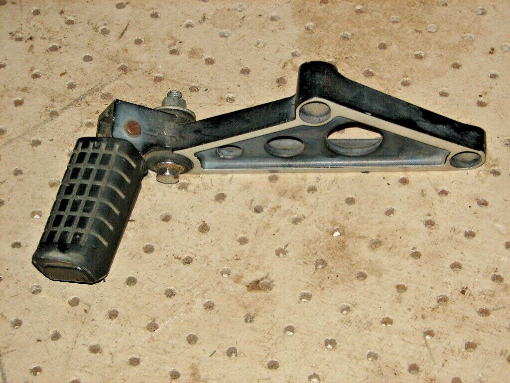 1984 HONDA NIGHTHAWK CB700SC RIGHT REAR FOOTPEG 50620-MJ1-000