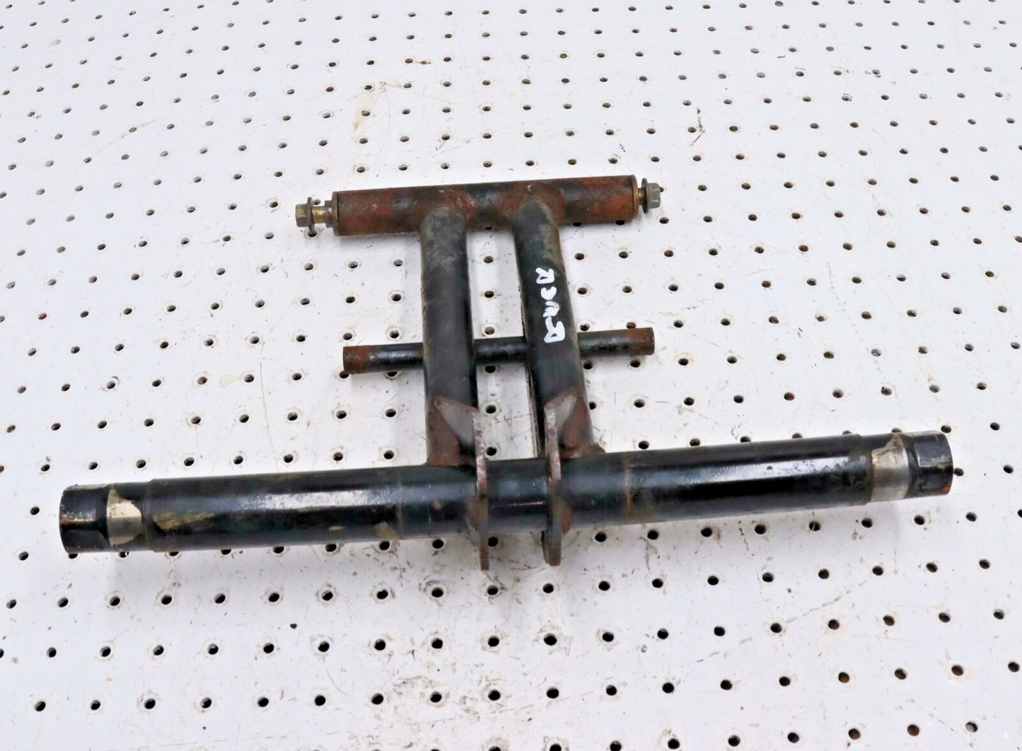 2013 ARCTIC CAT F5 REAR BACK SUSPENSION FRONT TORQUE PIVOT ARM 1704-619