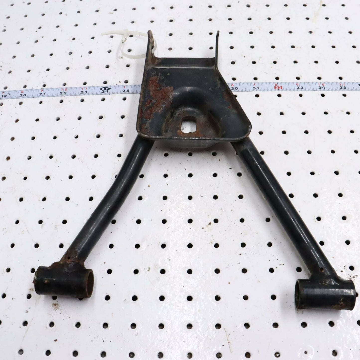 2002 POLARIS SPORTSMAN 500 REAR BACK UPPER LEFT CONTROL A ARM 1040730-067