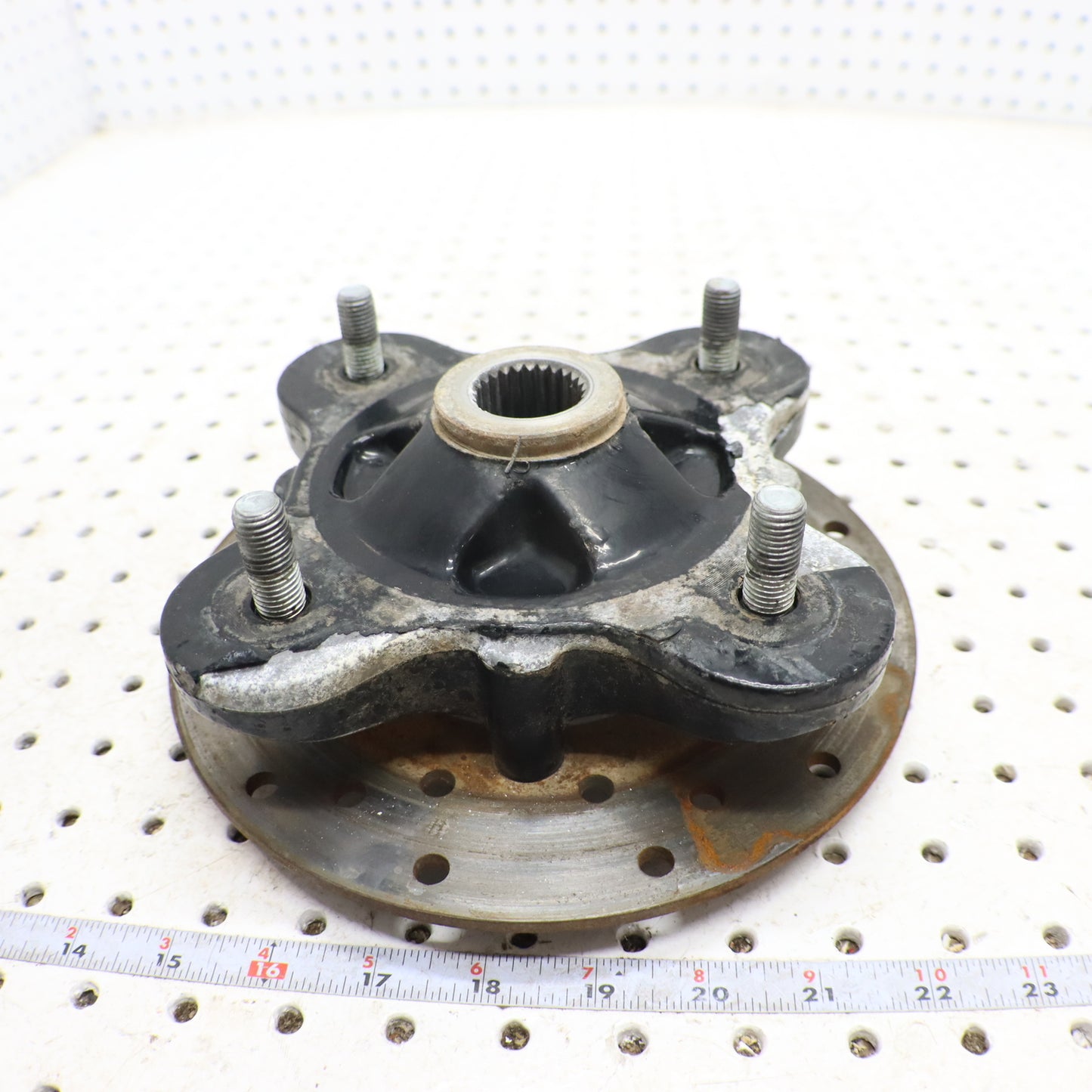 2013 Polaris Ranger Xp 900 Wheel Hub REAR 5137431-067; 5142964-067