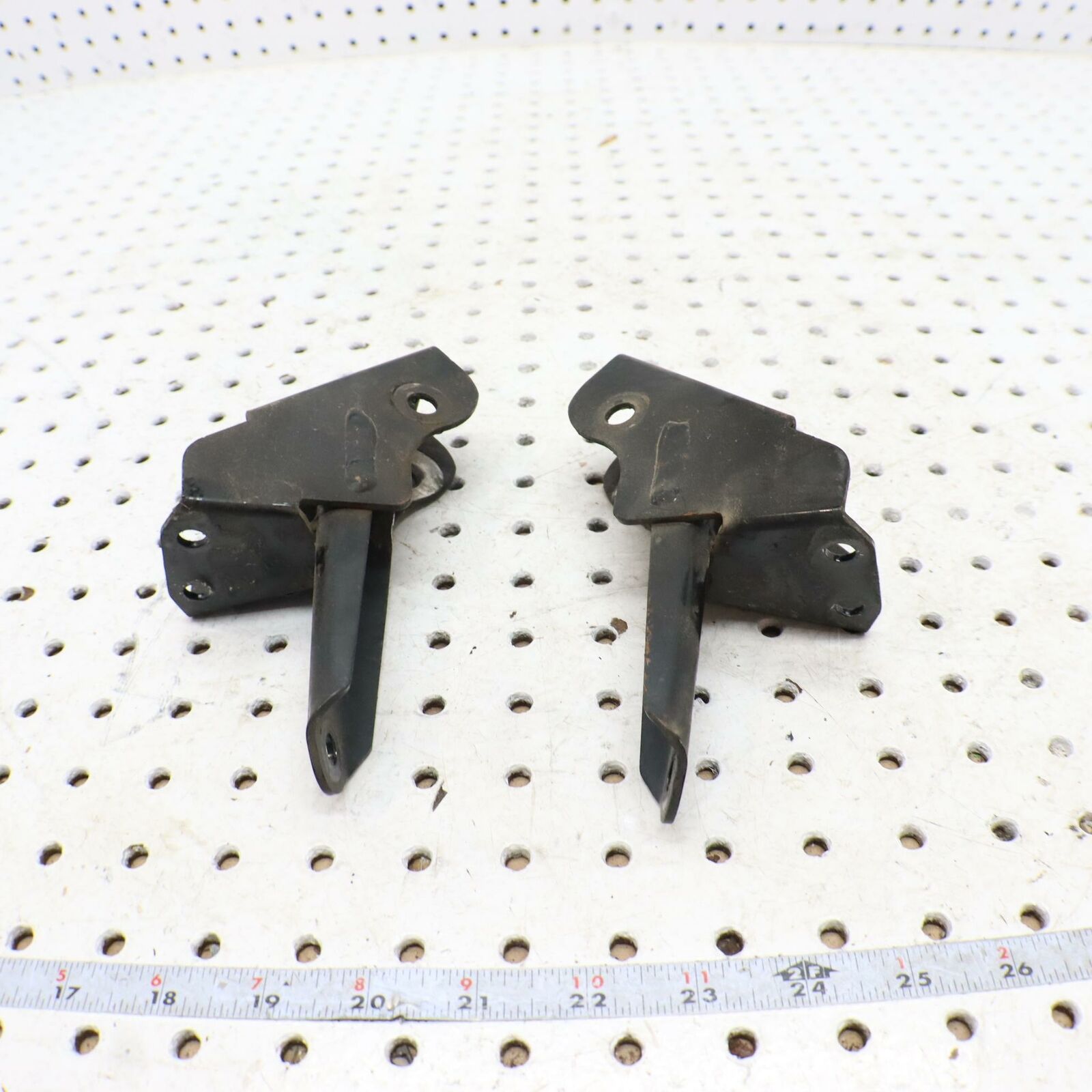2006 POLARIS SWITCHBACK FRONT SHOCK TOWERS MOUNTS  1014463-067 1014462-067