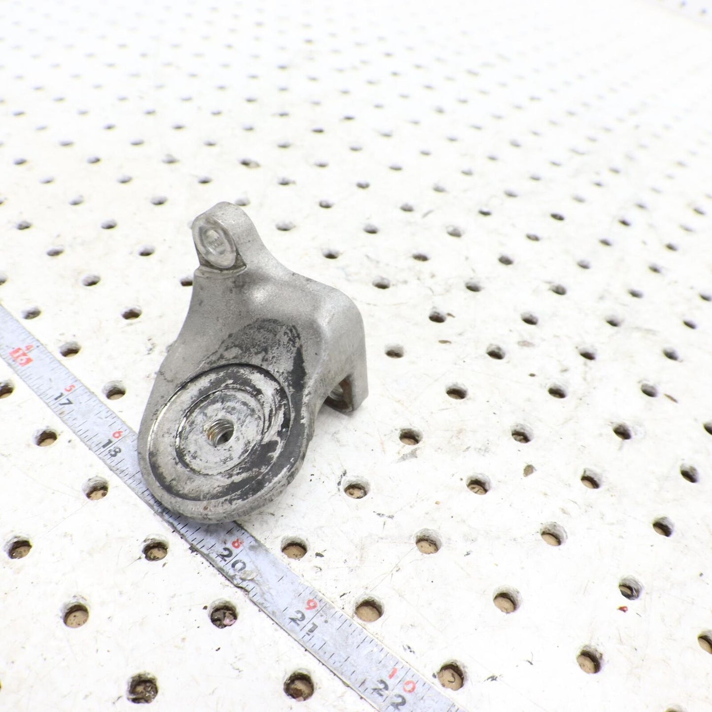 2011 SKI-DOO SUMMIT 800R ENGINE MOTOR MOUNT BRACKET Rear Support, PTO 512060478