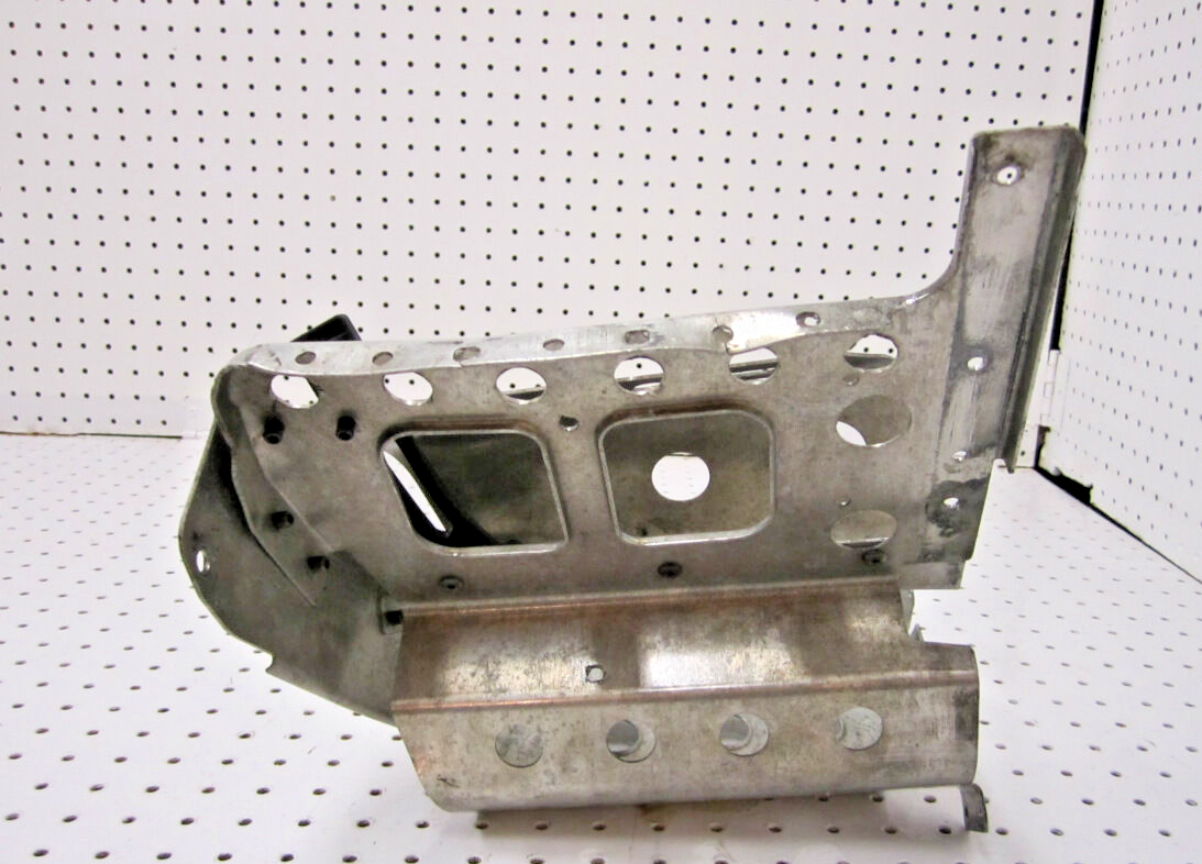 2002 POLARIS 800 RMK 144 FOOTREST RIGHT 5242740