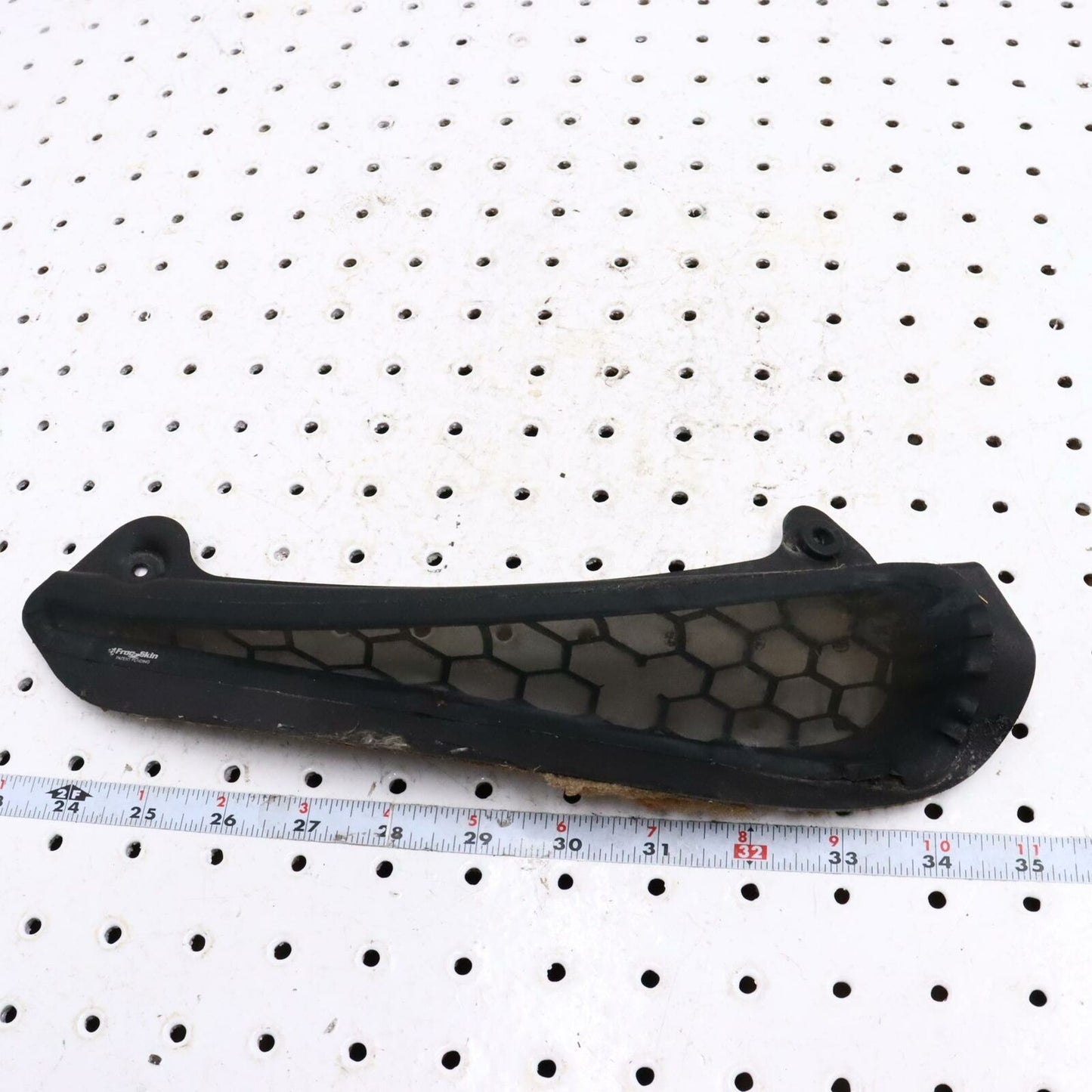 2006 POLARIS SWITCHBACK SCREEN-BRAKE VENT, BLK 5436408-070
