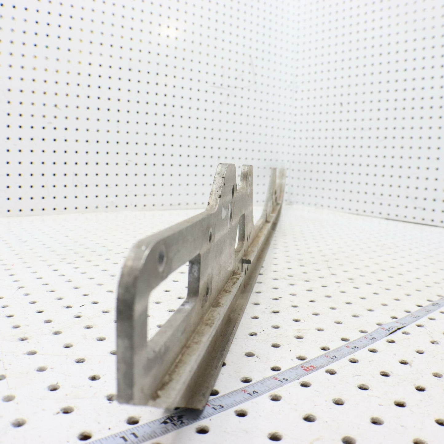 2007 POLARIS IQ 600 RIGHT SLIDING SKID FRAME SUSPENSION RAIL 1542131