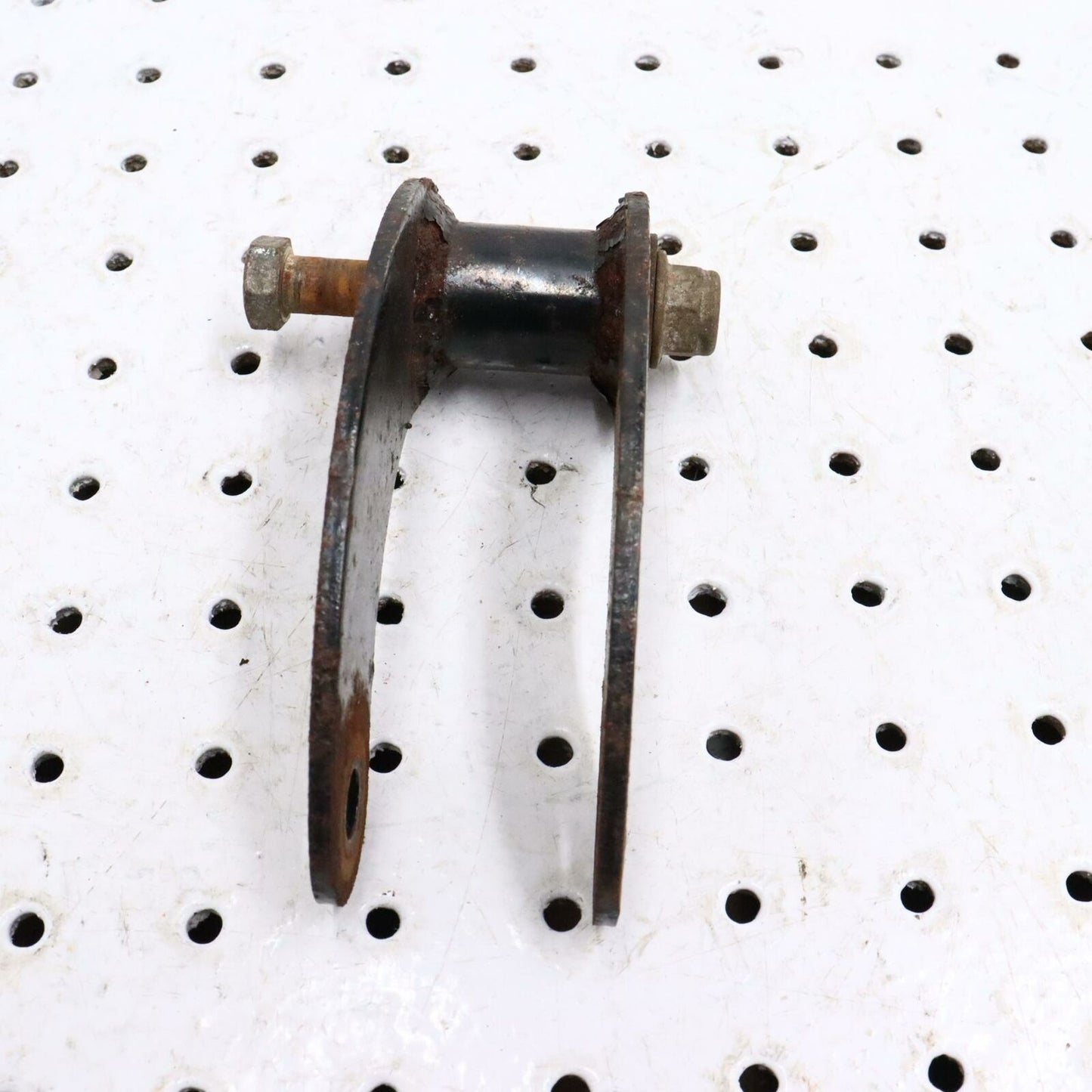 2006 POLARIS FUSION 700 REAR SUSPENSION FRONT PIVOT BRACKET 1542059-067