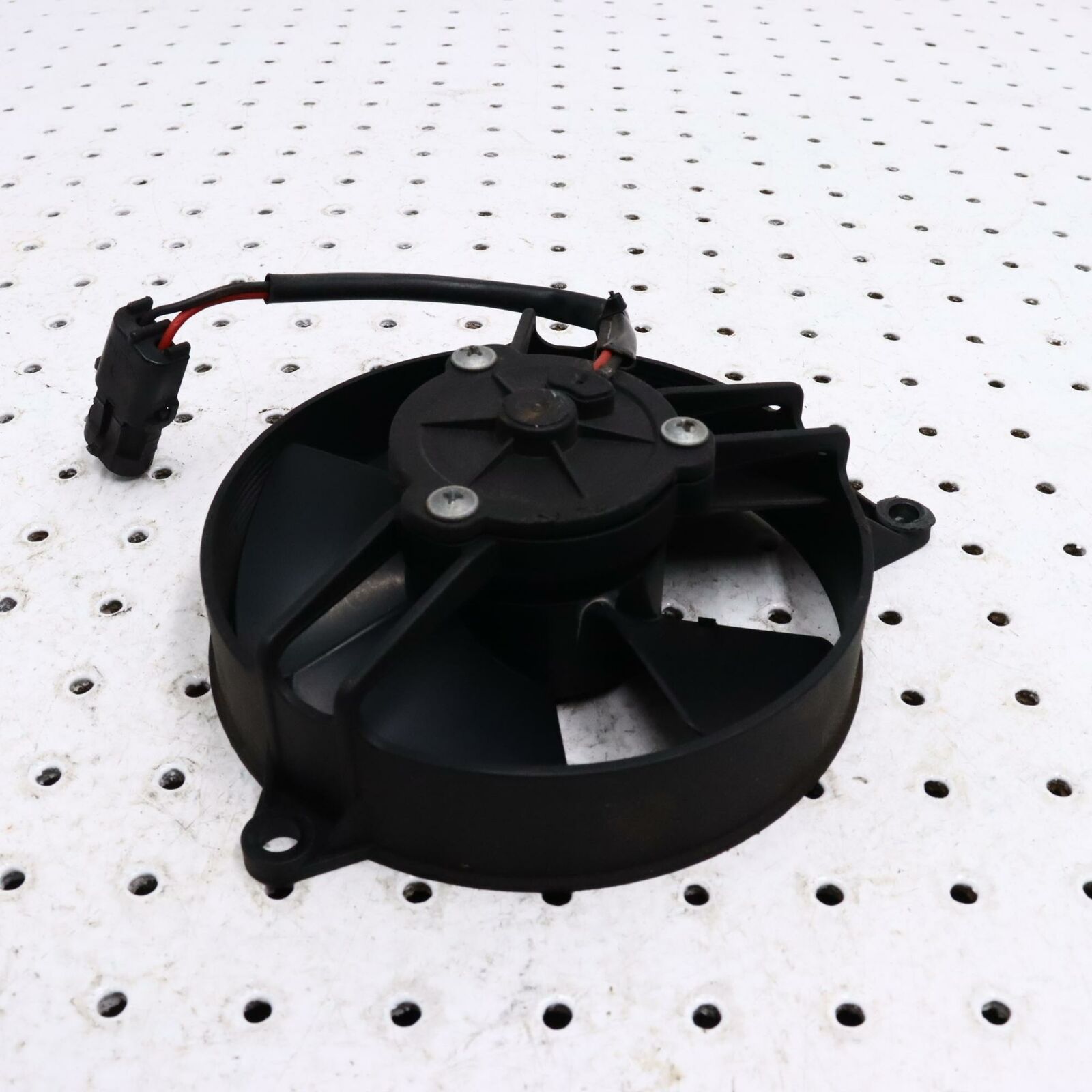 2006 POLARIS SWITCHBACK ENGINE RADIATOR COOLING FAN 2202944; 1240621