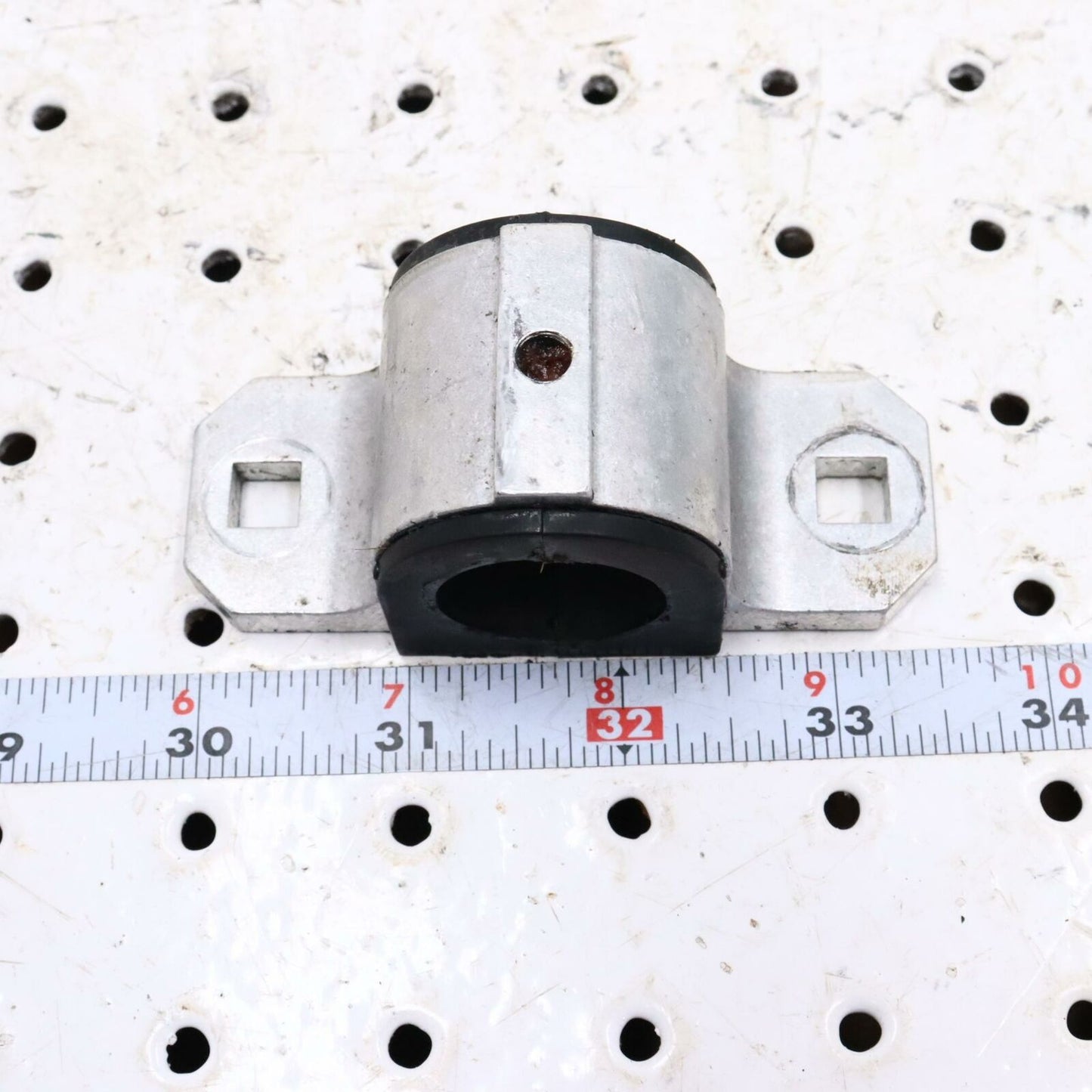 2007 POLARIS SWITCHBACK 600 STEERING POST BRACKET BUSHING MOUNT 5133648 5432785