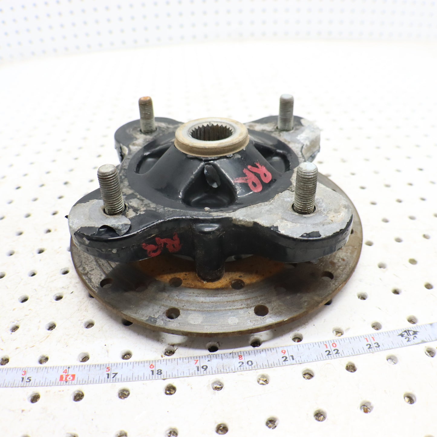 2013 Polaris Ranger Xp 900 Wheel Hub REAR 5137431-067 ; 5142964-067