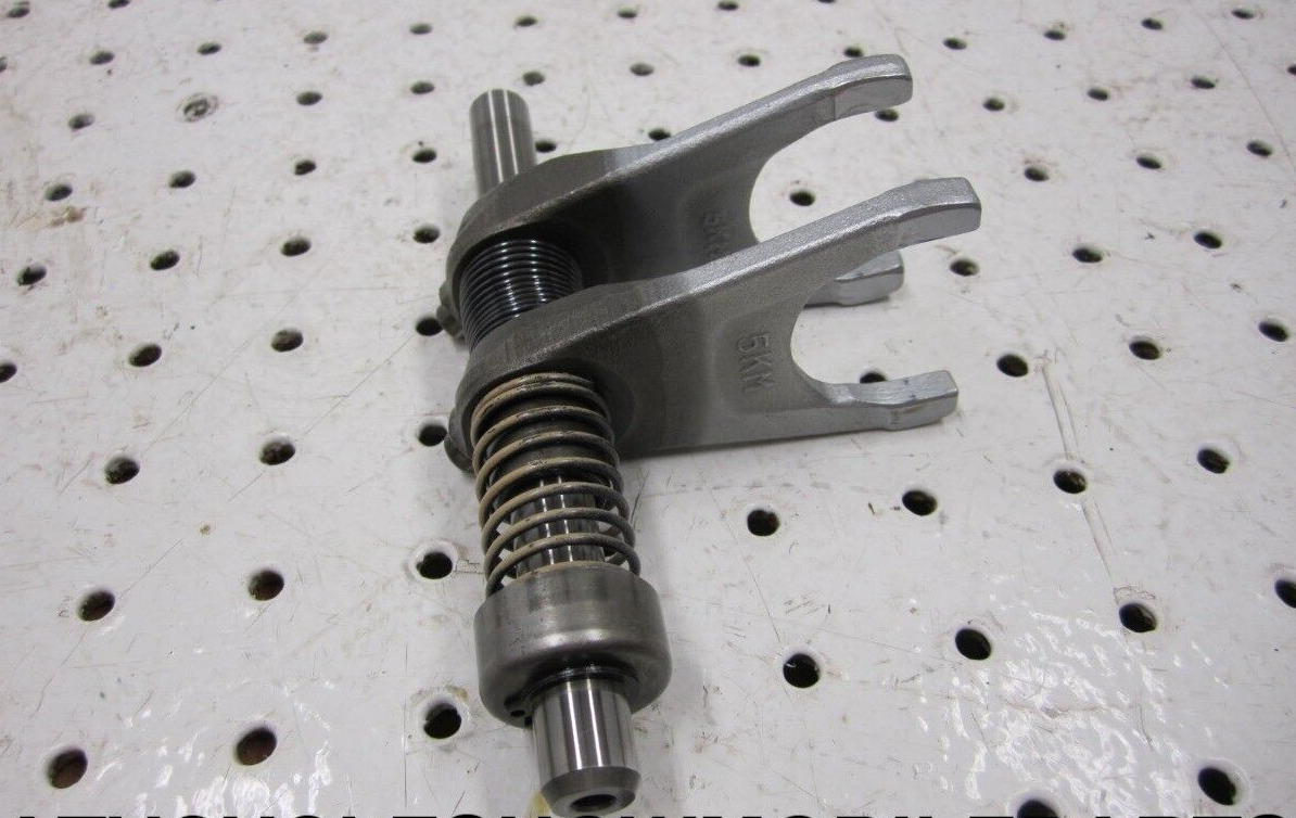 2002 YAMAHA GRIZZLY 660 4X4 SHIFT FORK ASSEMBLY 5KM-18511 5KM-18512
