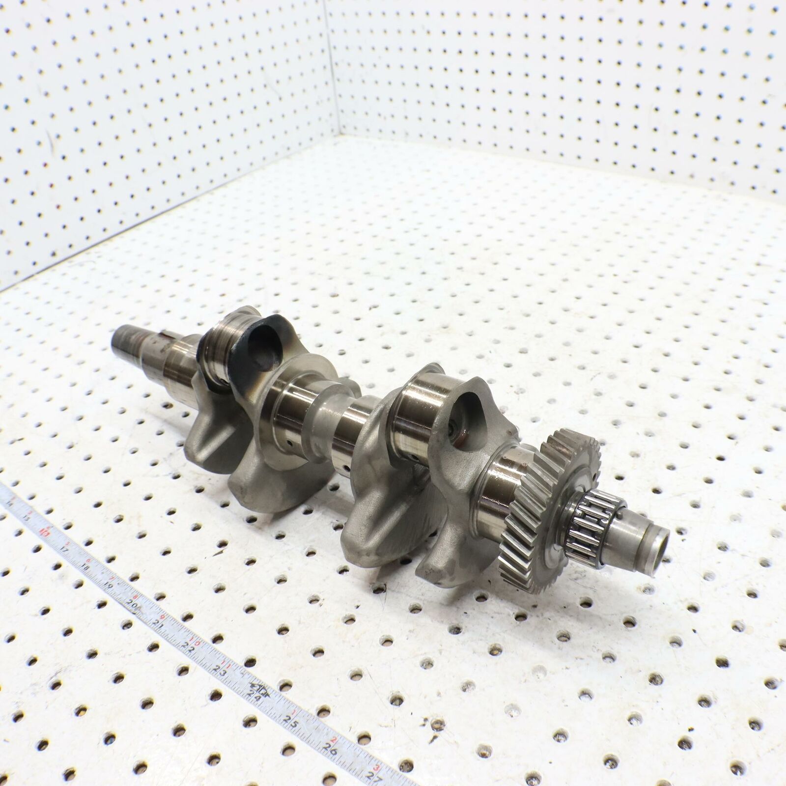 2006 POLARIS SWITCHBACK ENGINE MOTOR CRANKSHAFT CRANK SHAFT 0452929  CORE