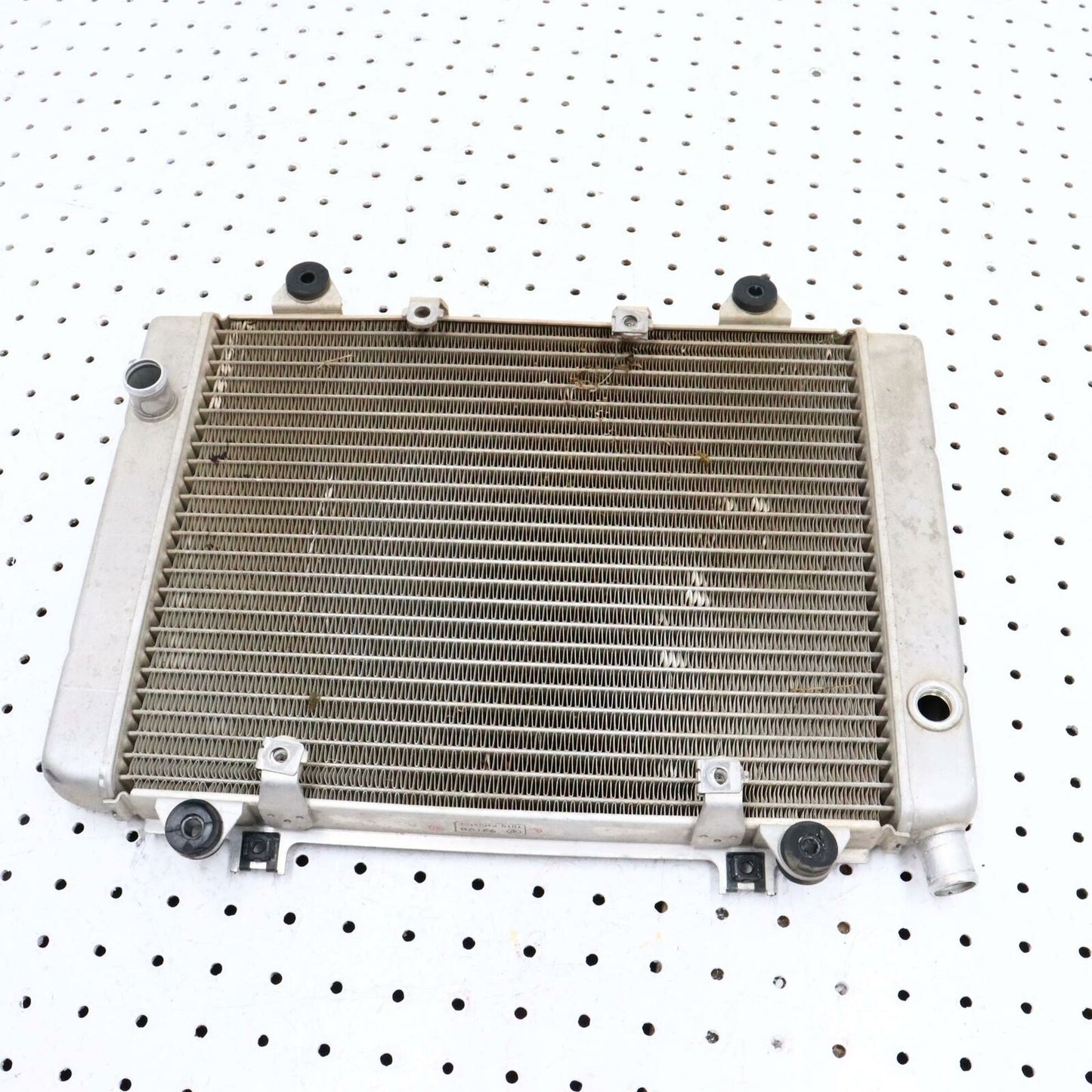 2008 KAWASAKI BRUTE FORCE 650 ENGINE RADIATOR MOTOR COOLER / RADIATOR 39060-001
