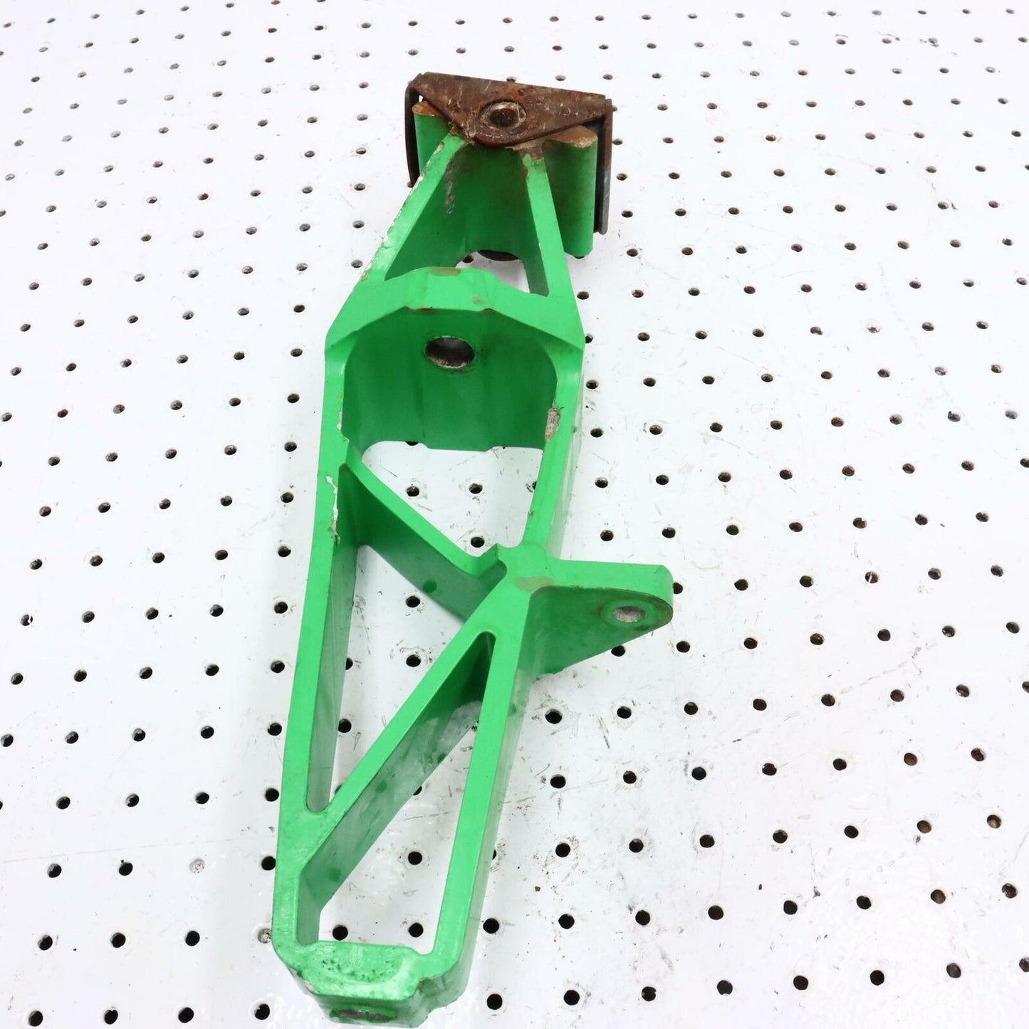 2010 ARCTIC CAT SNO PRO 500 LEFT FRONT STEERING ARM SPINDLE KNUCKLE 2703-561