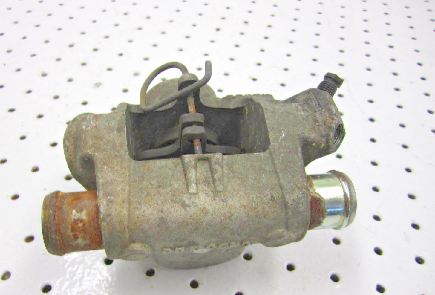 2004 POLARIS SWITCHBACK 600 144 BRAKE CALIPER 2202201