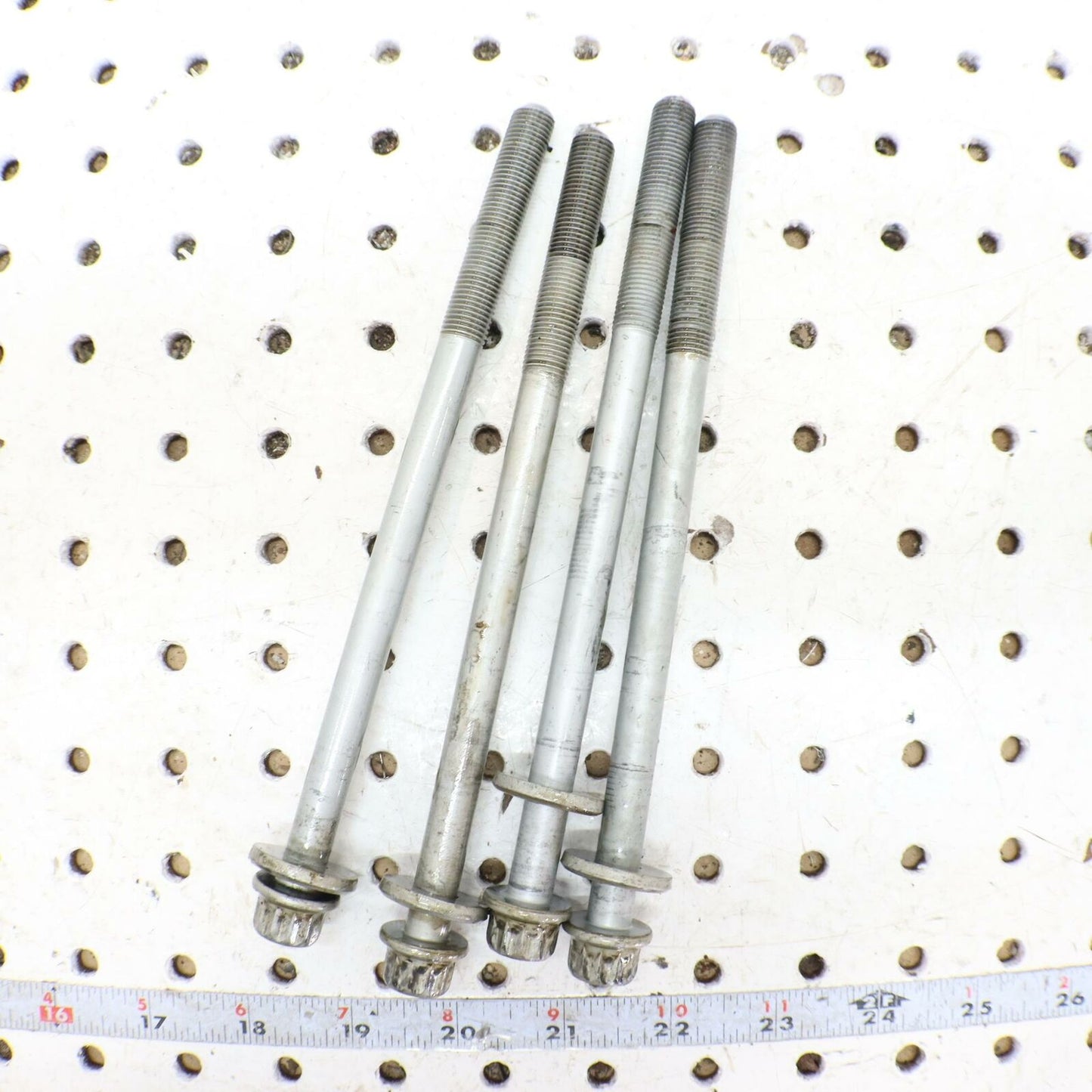 2001 POLARIS SPORTSMAN 400 BOLT CYLINDER HEAD BOLT 3084875 QTY (4)