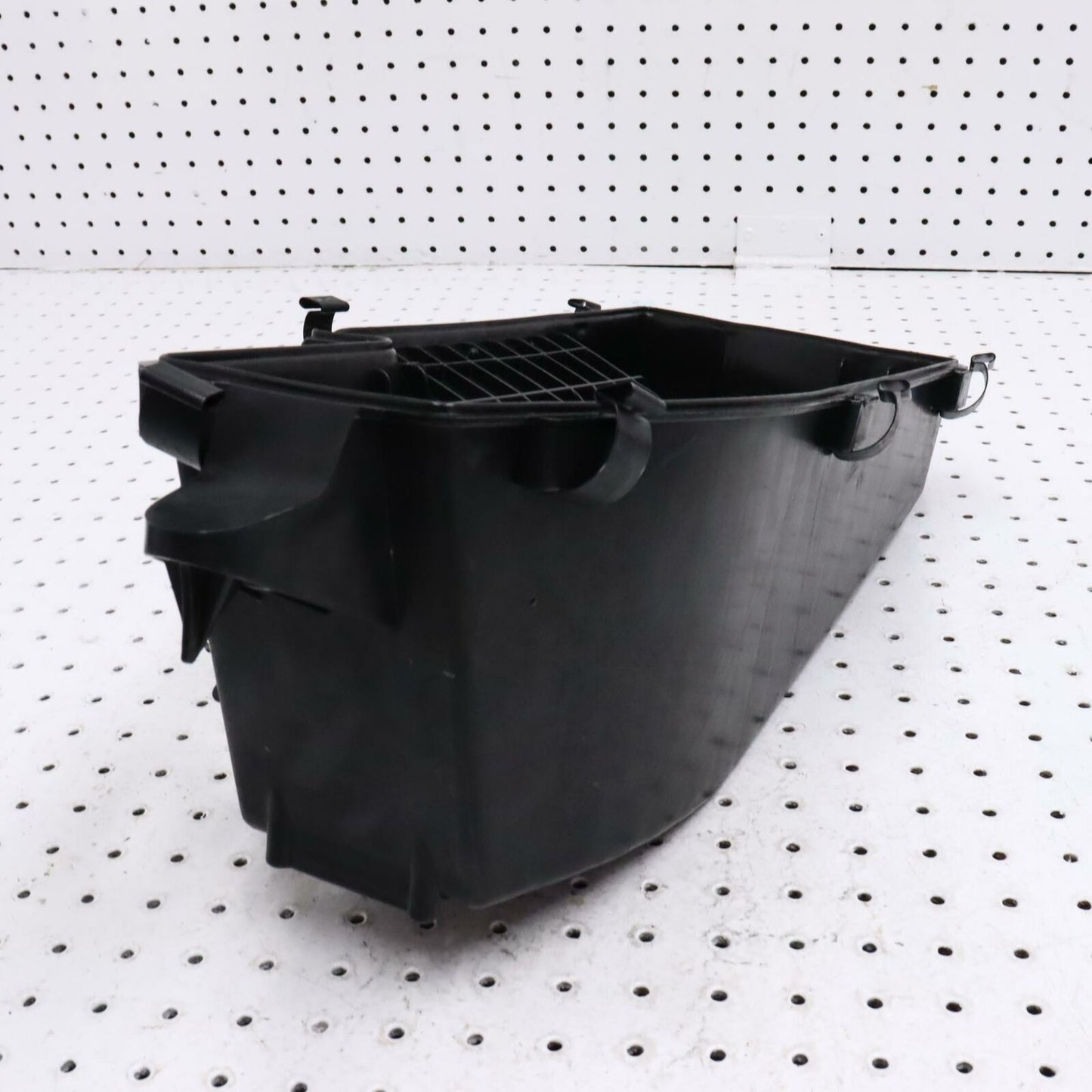 2006 POLARIS SWITCHBACK PLENUM-INTAKE,LOWER FST 5435592
