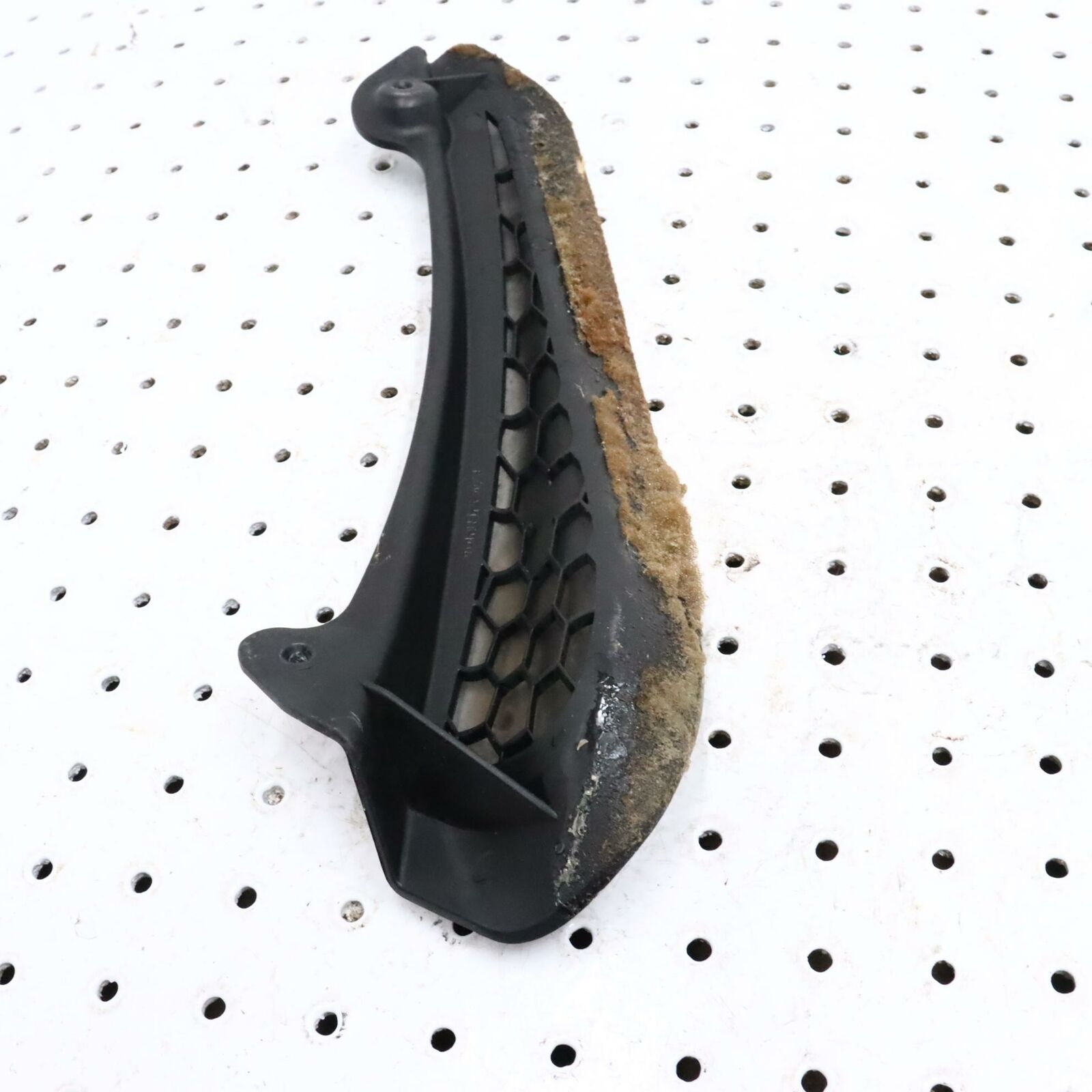2006 POLARIS SWITCHBACK SCREEN-BRAKE VENT, BLK 5436408-070