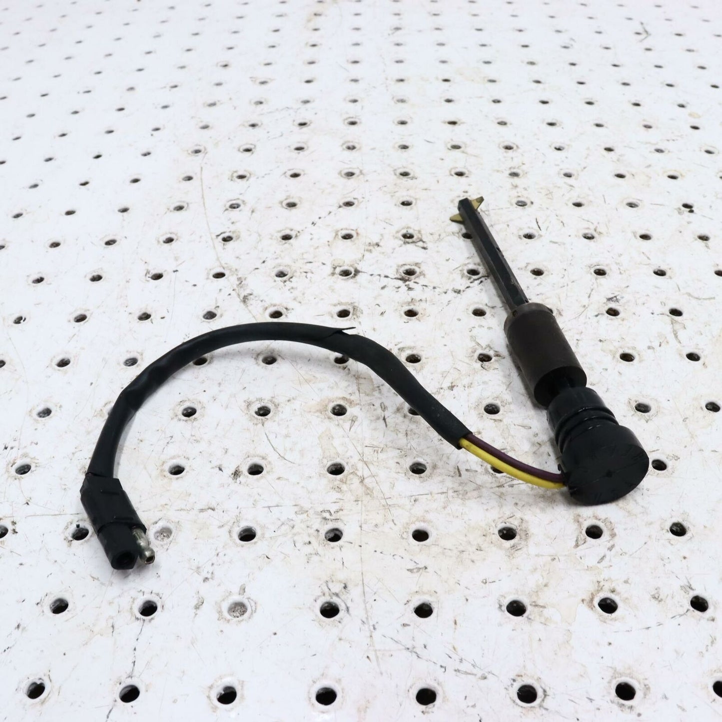 2007 POLARIS IQ 600 ENGINE OIL GAUGE SENSOR 4110134