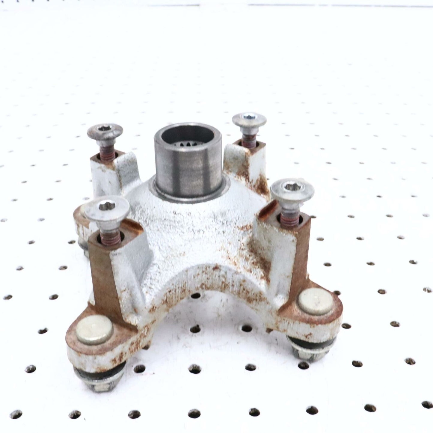 2008 KAWASAKI BRUTE FORCE 650 FRONT WHEEL HUB RIGHT 49030-1135; 49030-0046