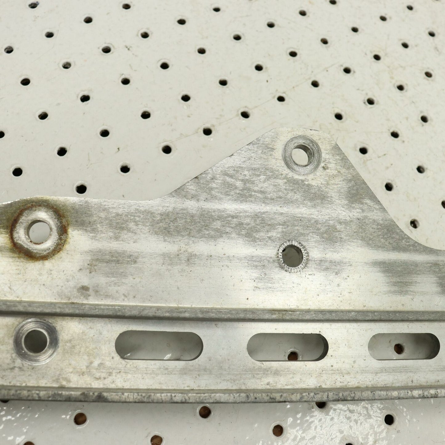 2007 POLARIS RMK 600 RIGHT SLIDING SKID FRAME SUSPENSION RAIL 1542236 1542237