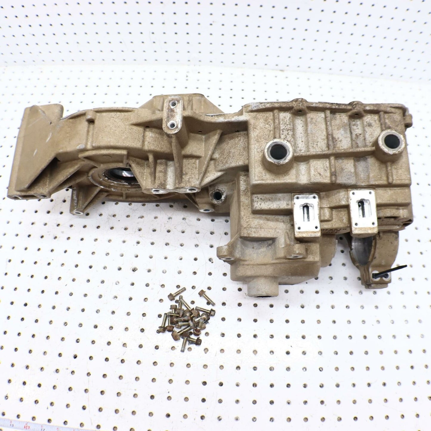 2002 POLARIS SPORTSMAN 500 TRANSMISSION GEARCASE CASE 3233776 3233778 1341360