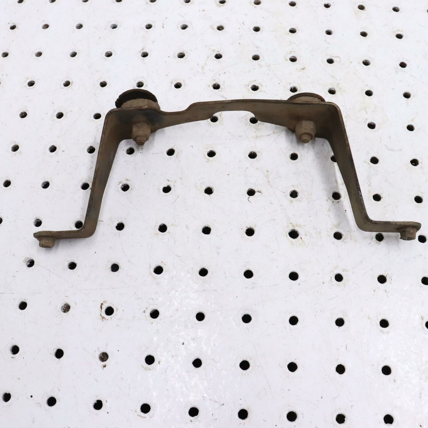 2000 POLARIS MAGNUM 325 OIL COOLER LOWER BRACKET 5244069-067