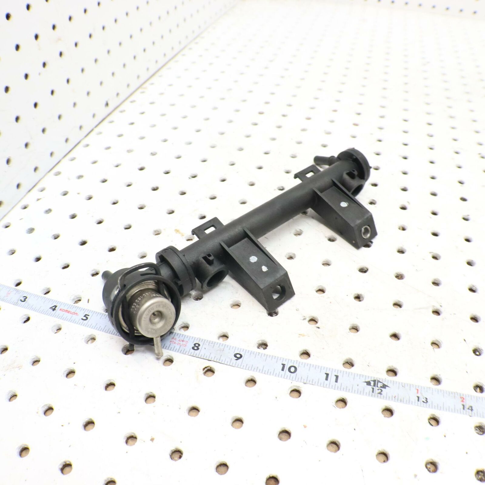 2006 POLARIS SWITCHBACK FUEL INJECTOR RAIL PRESSURE REGULATOR 0452969