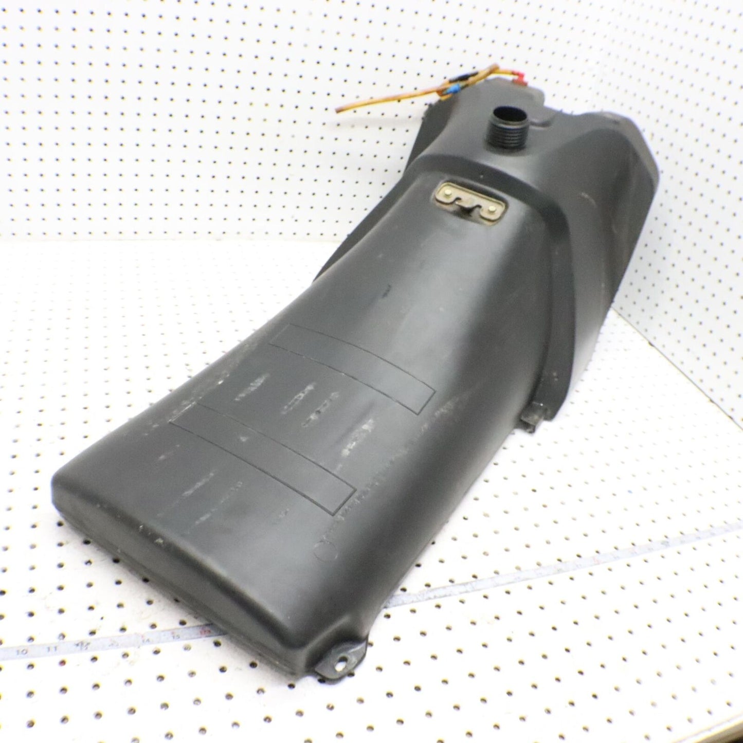 2006 POLARIS FUSION 600 GAS TANK FUEL TANK 2203555; 2520637-070