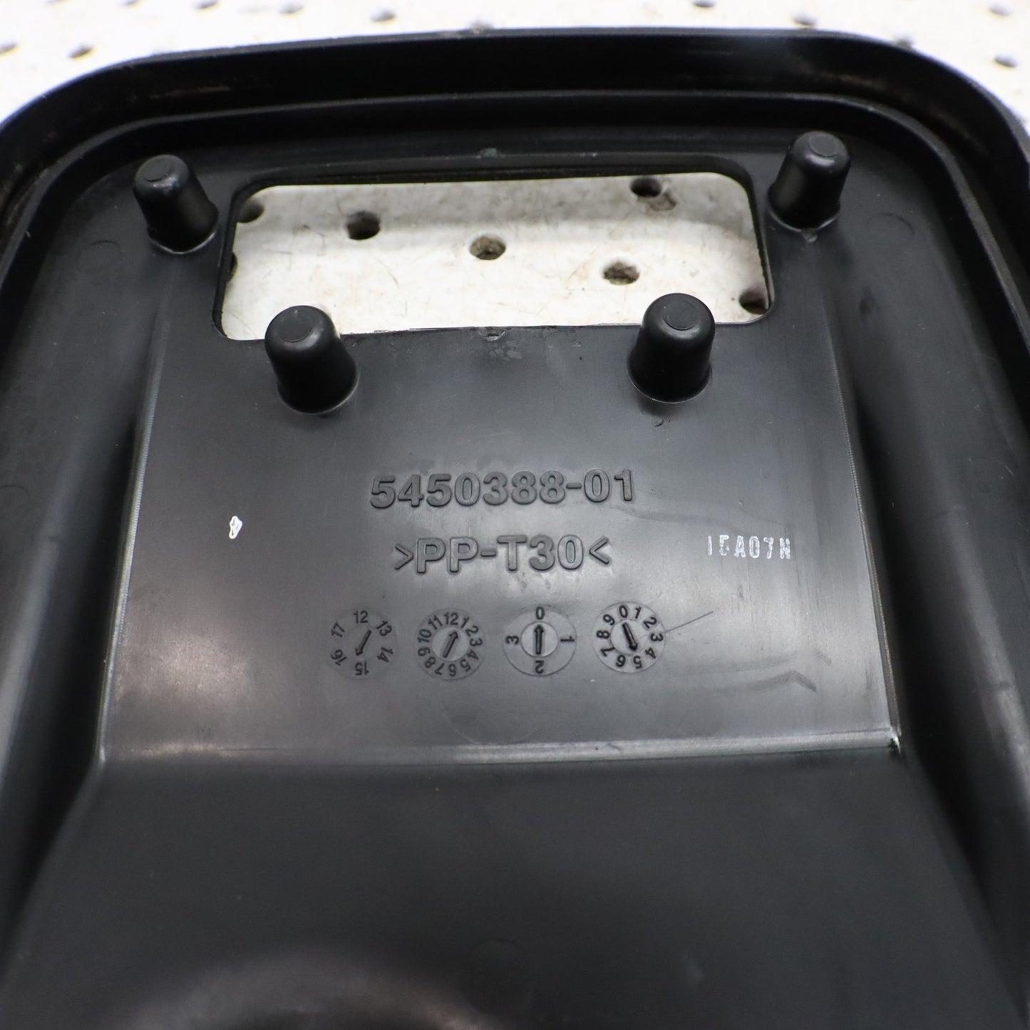 2015 Polaris Sportsman 570 Airbox Air Box Lid Cover Cap 5450388; 5459622